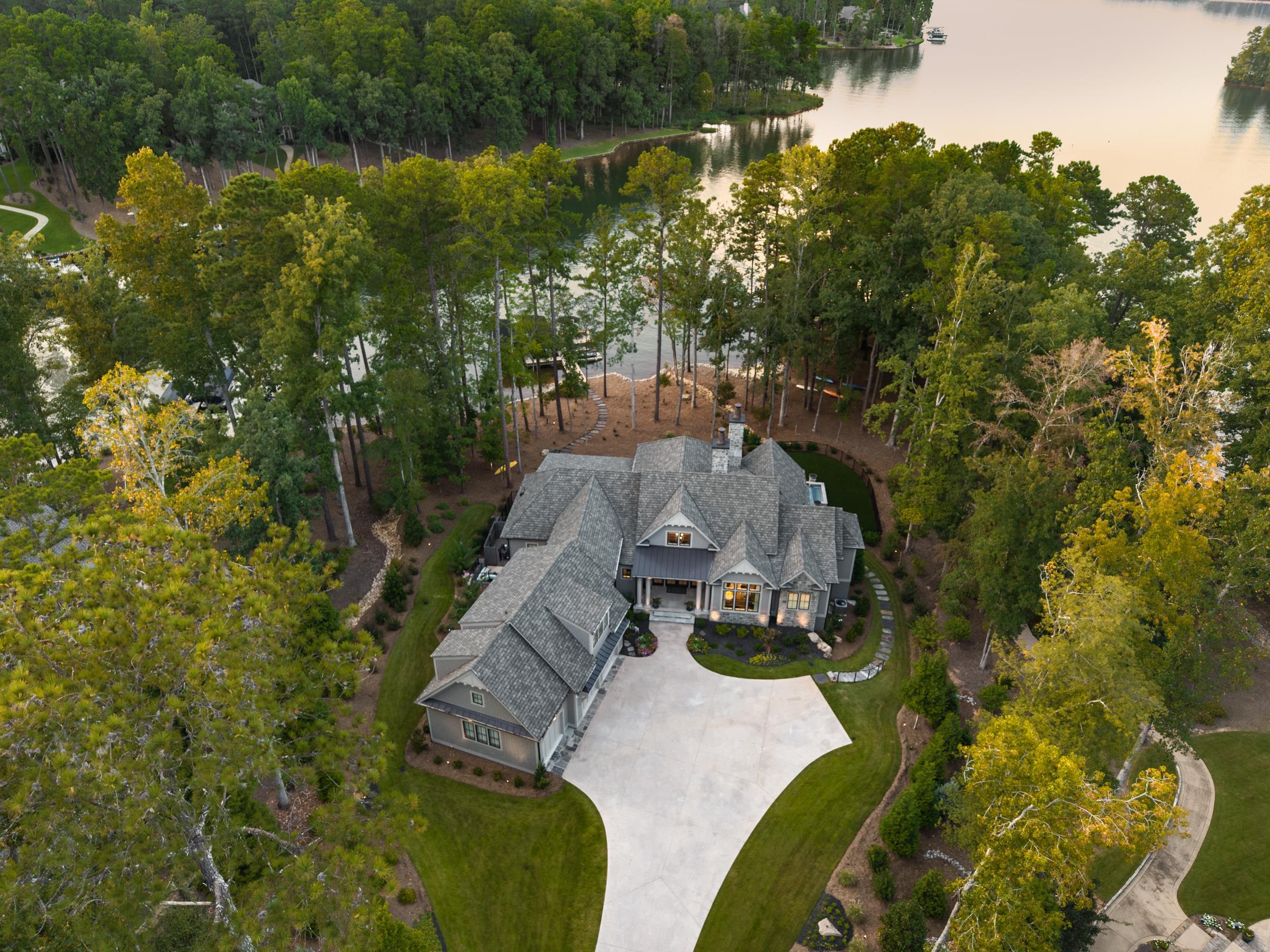 1020 GROVE CT
