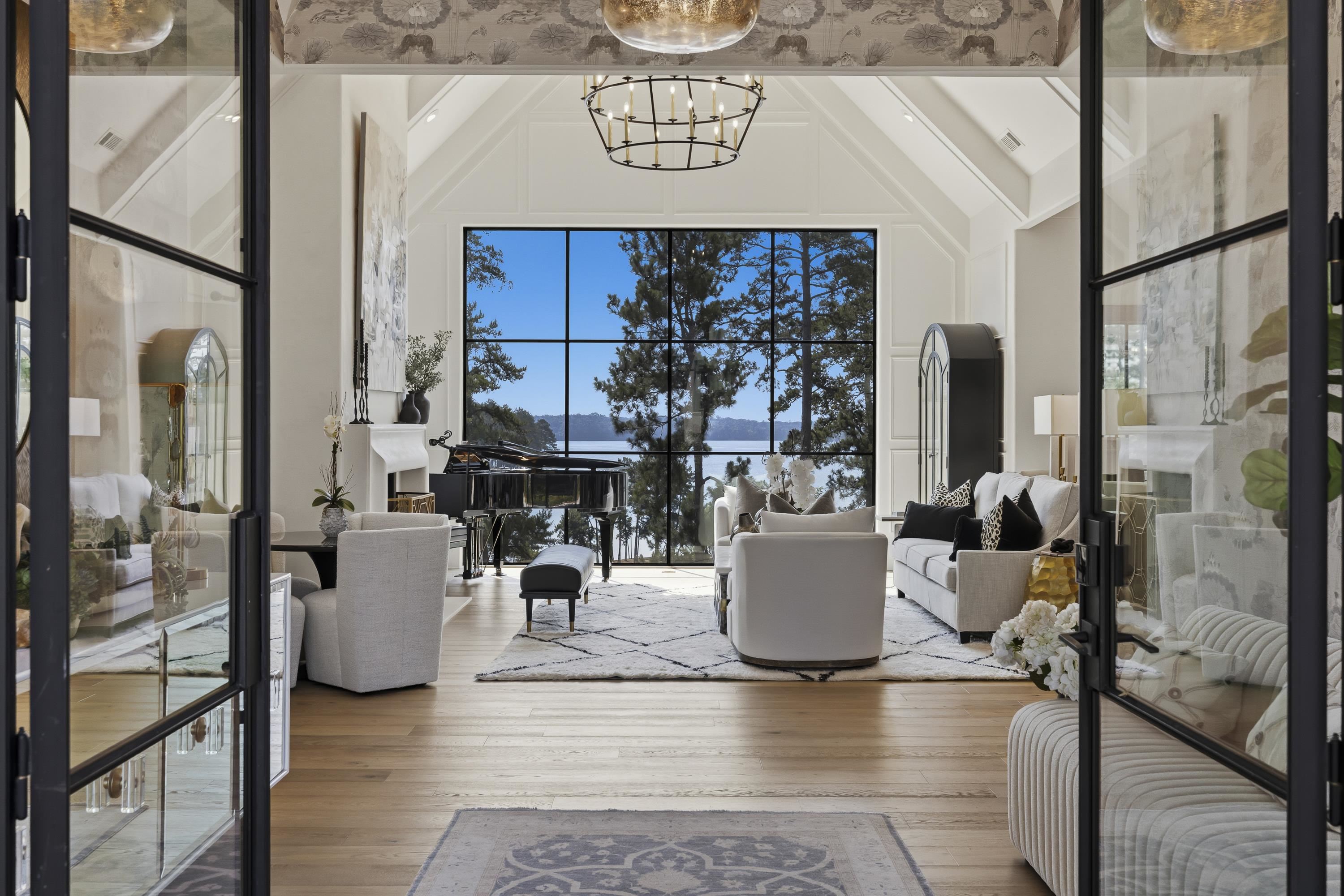 1120 NEARY RIDGE