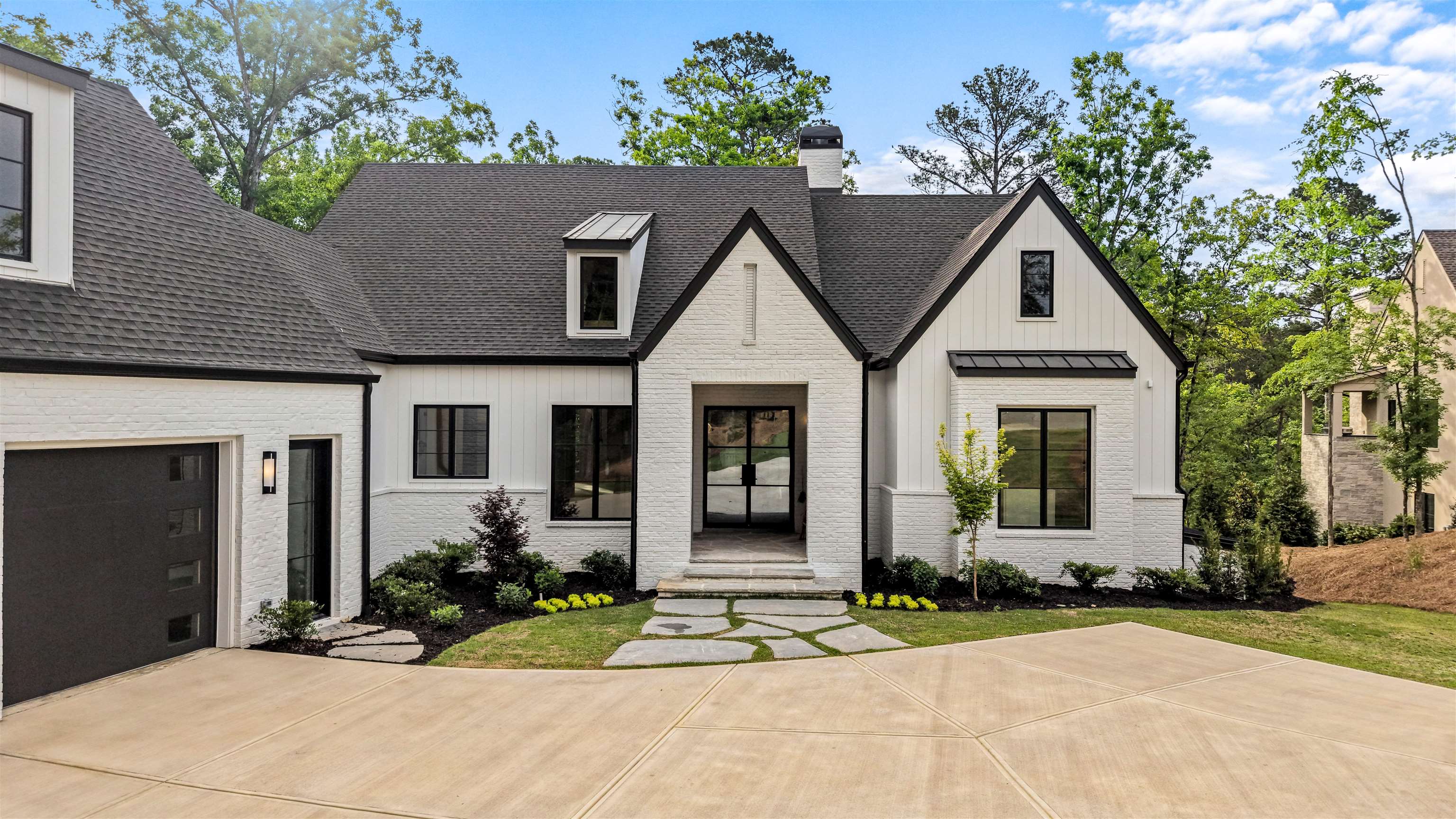 1040 SUNRISE COURT