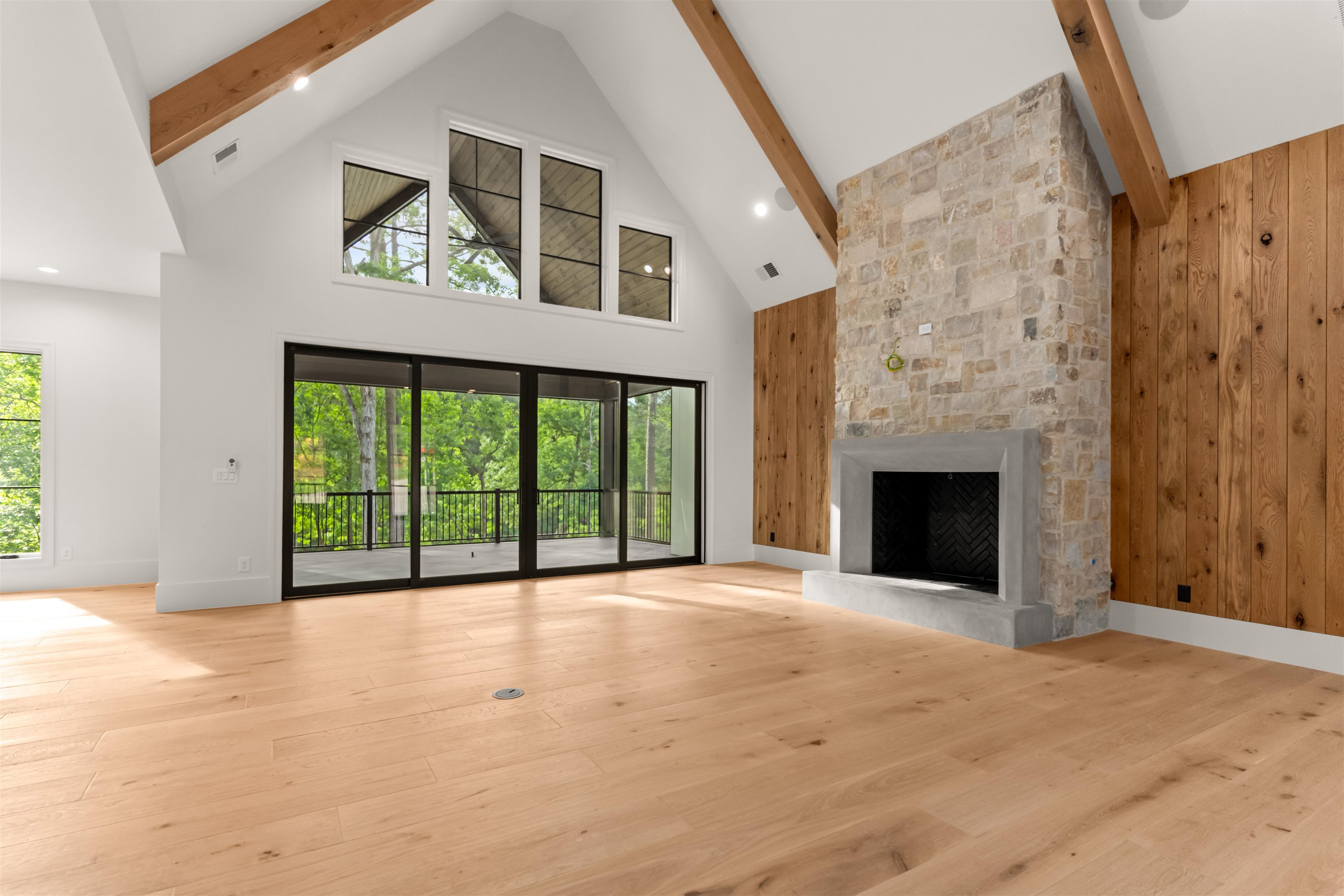 1040 SUNRISE COURT