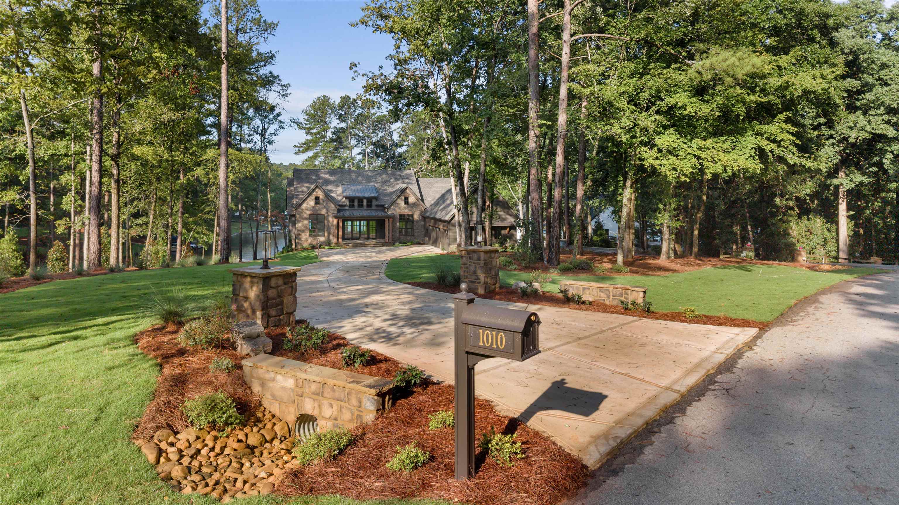 1010 GREYFIELD ROAD