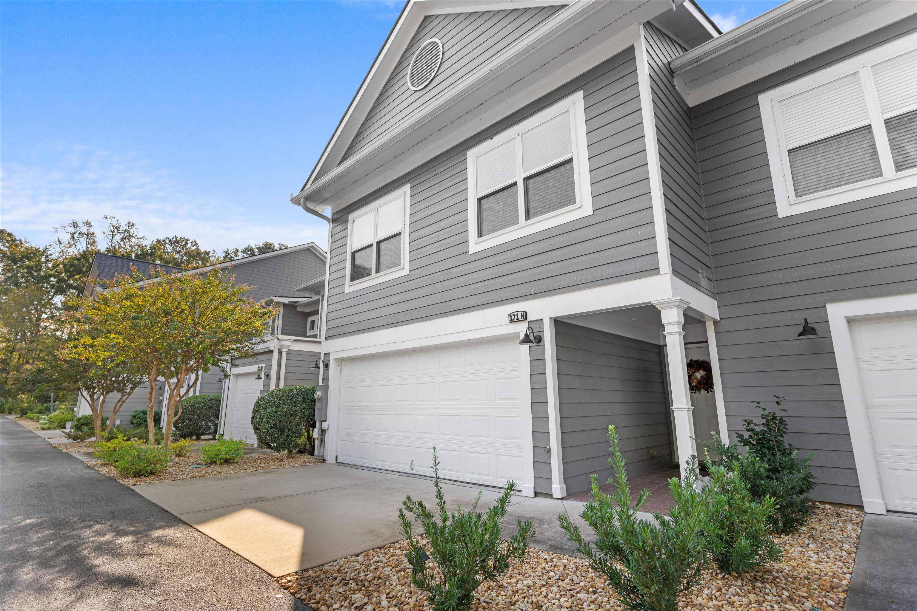 171 H FARRIERS LANE