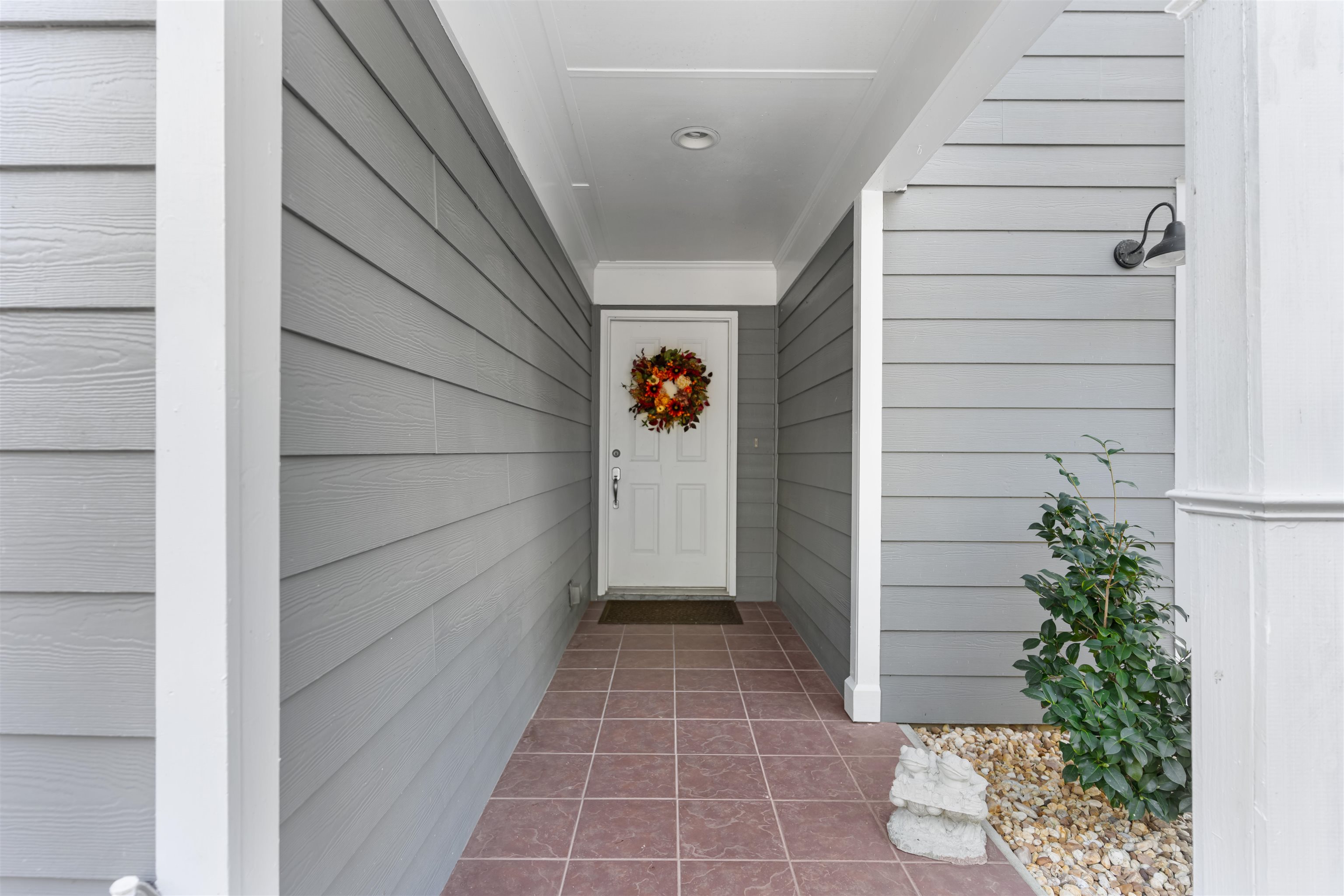 171 H FARRIERS LANE
