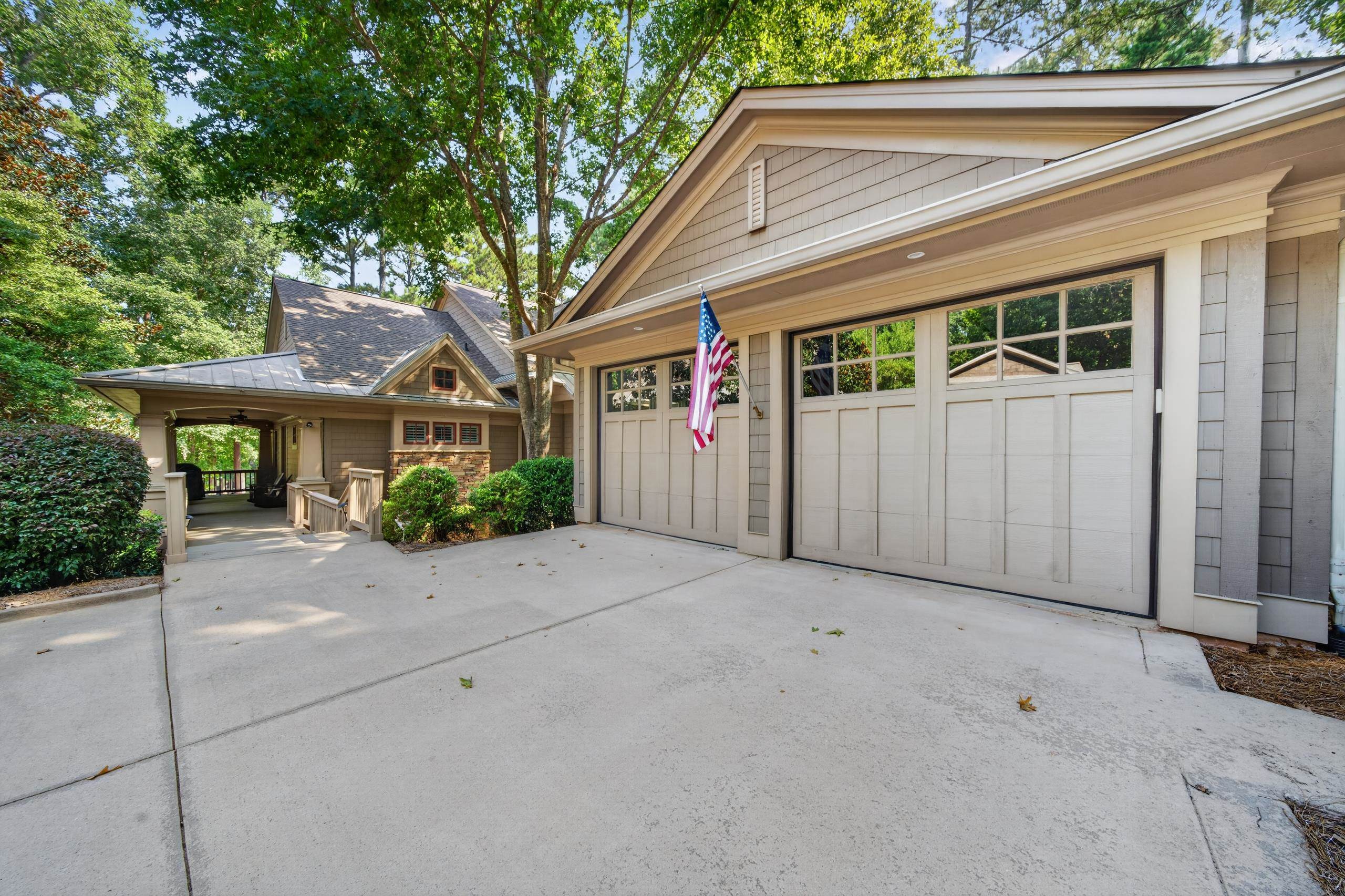 1021 LOCKETS TRAIL