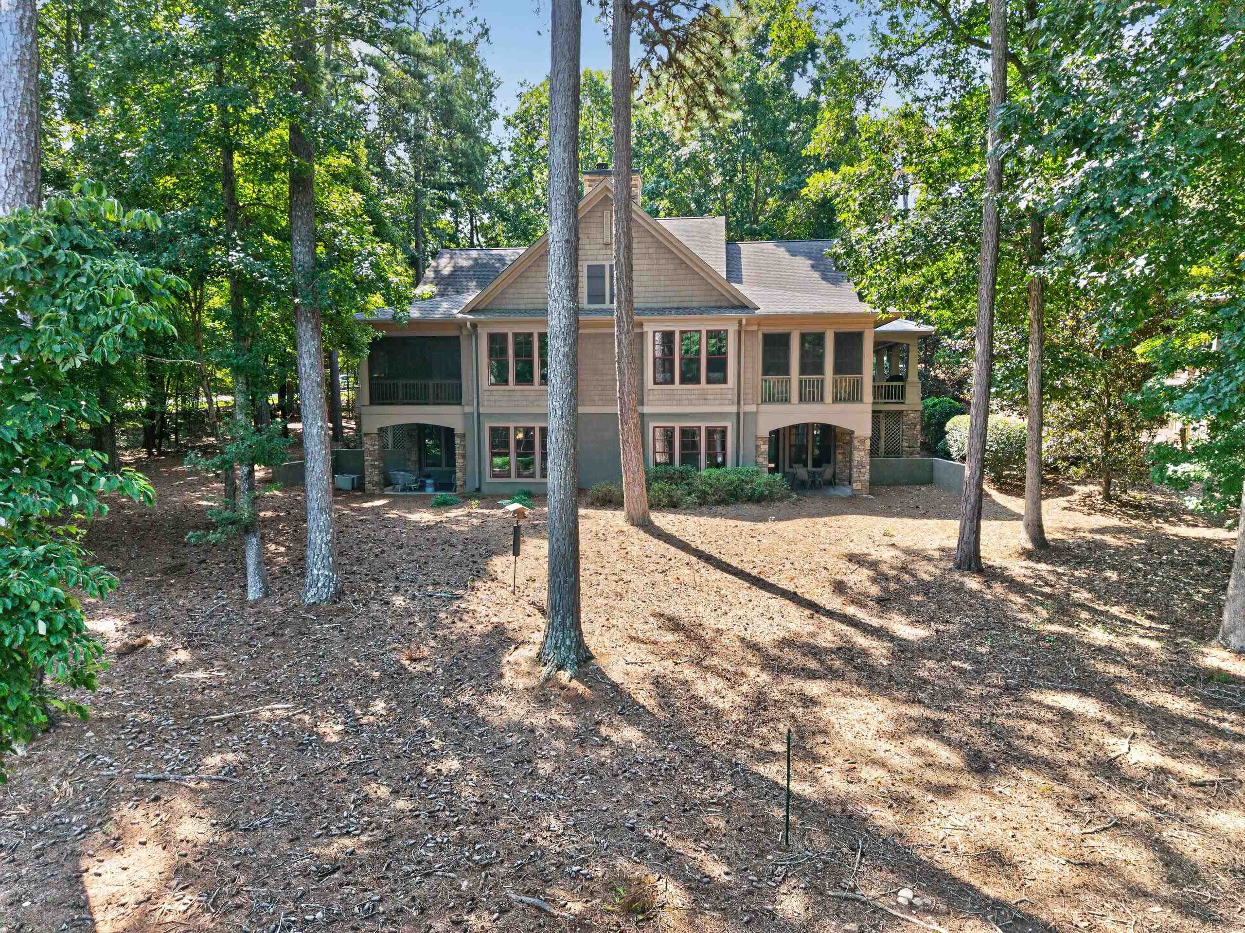 1021 LOCKETS TRAIL