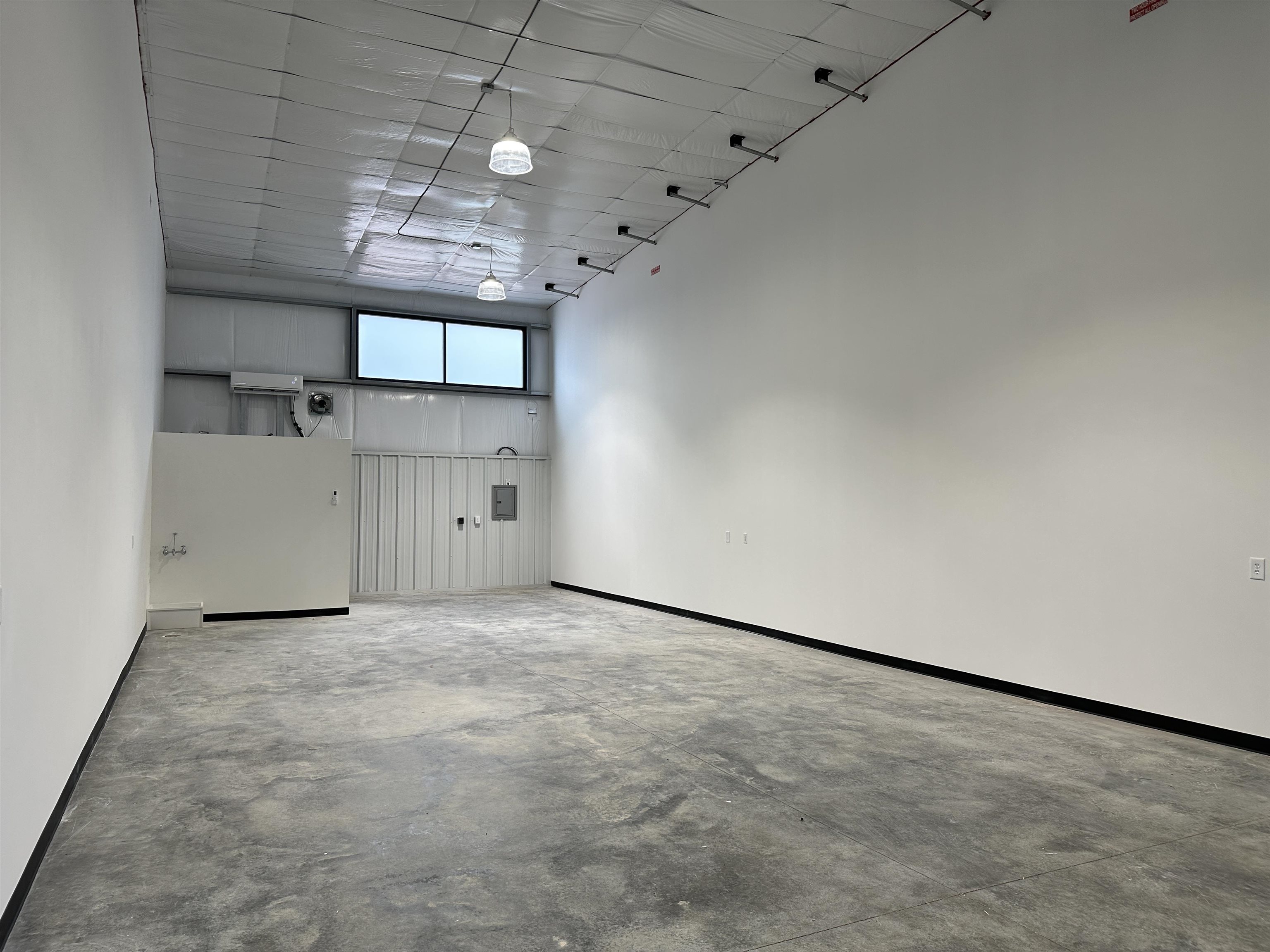 1040 PARK CT Garage I3