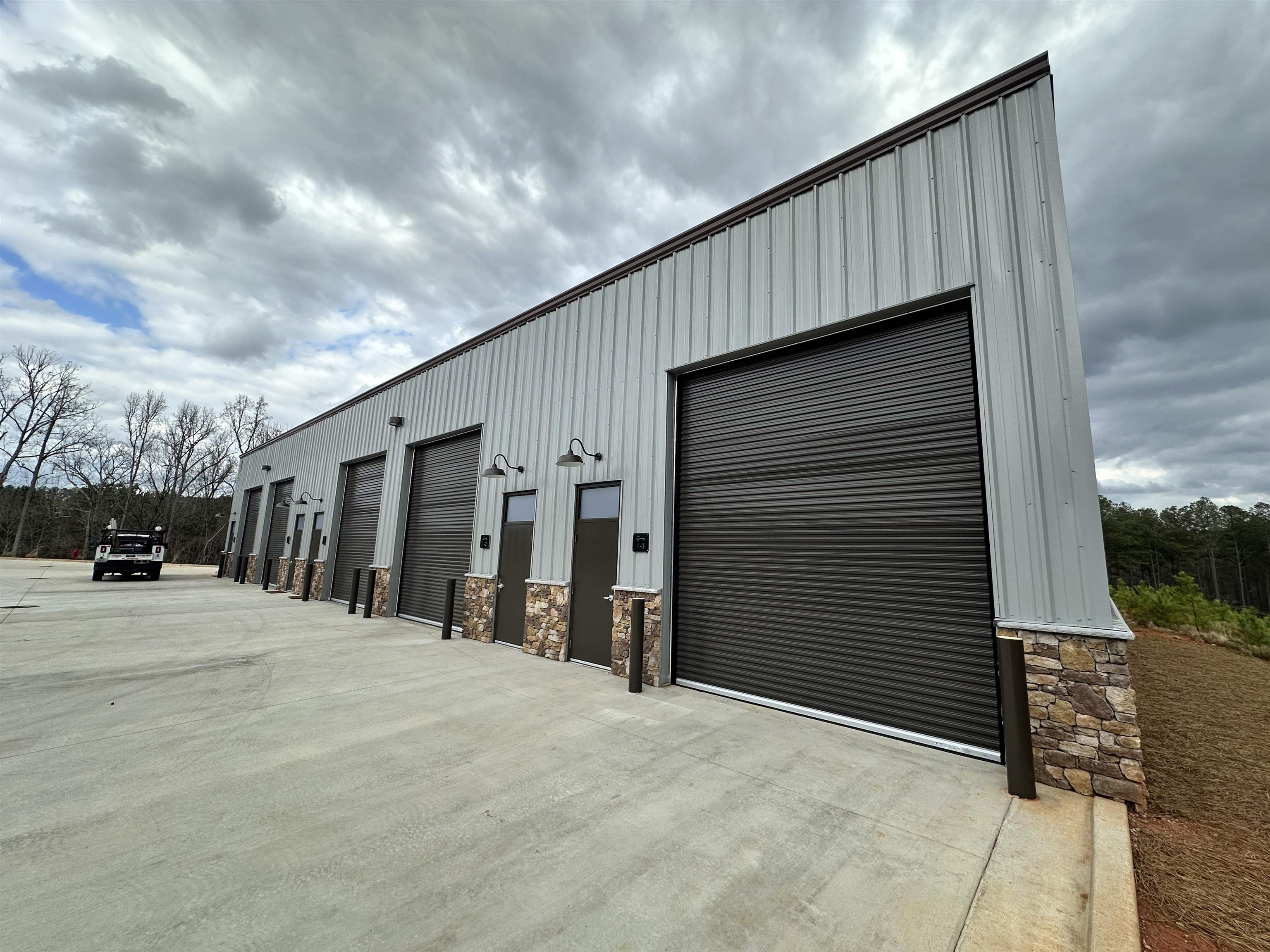 1040 PARK CT Garage I3