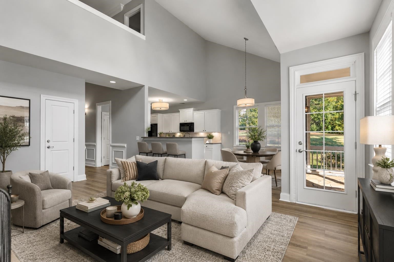 1100 MIRA VISTA COVE