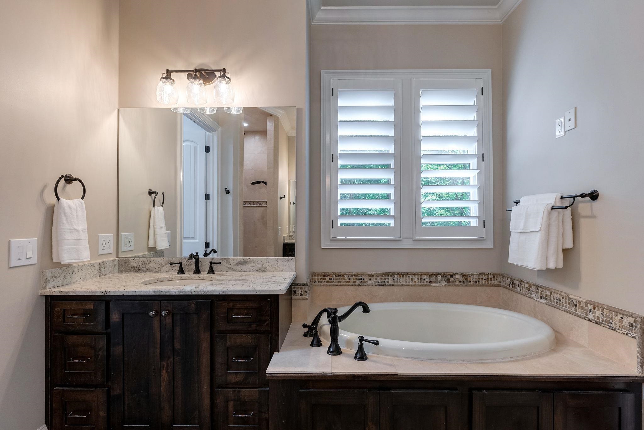 Greensboro, Georgia 30642, United States, 5 Bedrooms Bedrooms, ,5 BathroomsBathrooms,Residential,Active,80450