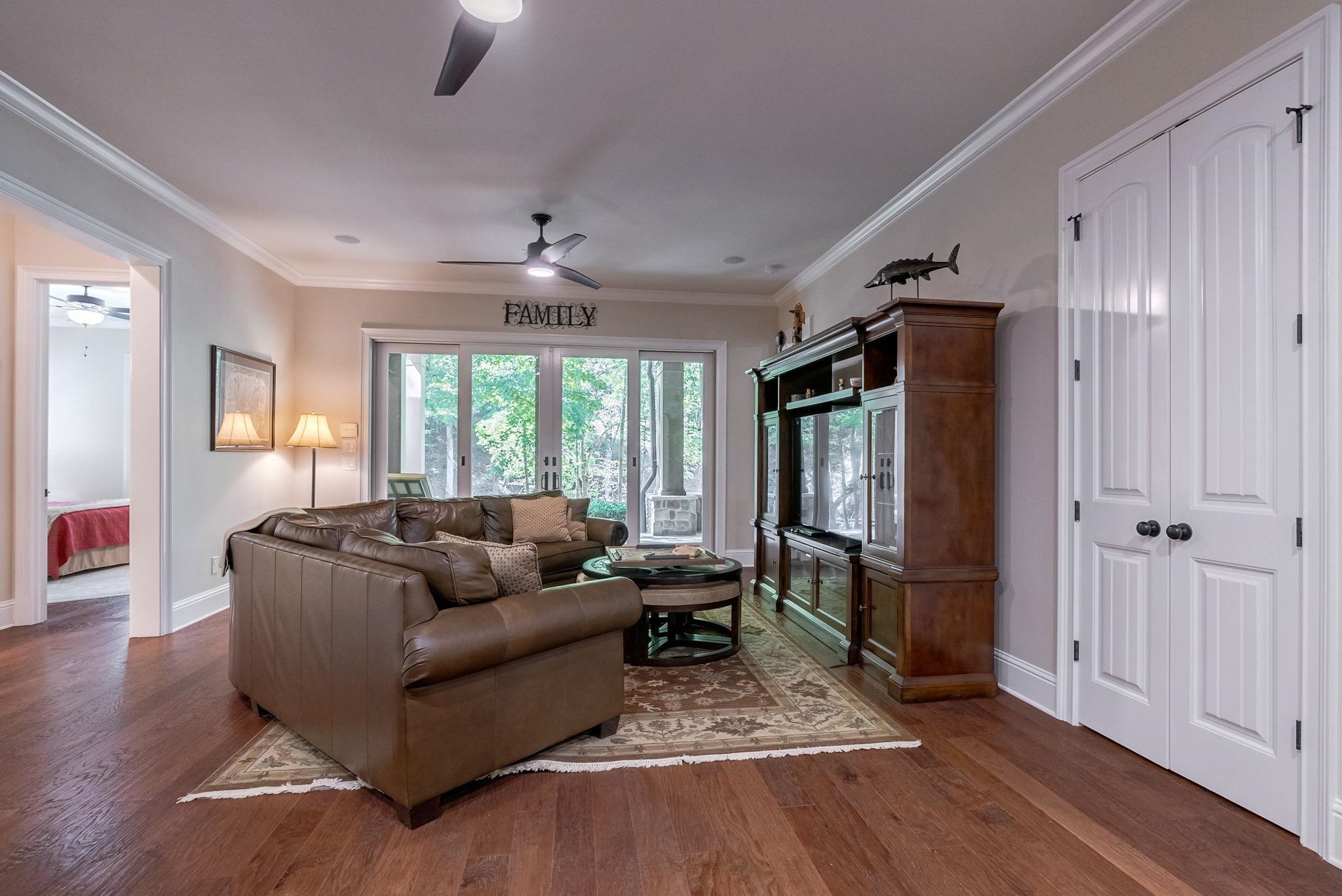 Greensboro, Georgia 30642, United States, 5 Bedrooms Bedrooms, ,5 BathroomsBathrooms,Residential,Active,80450