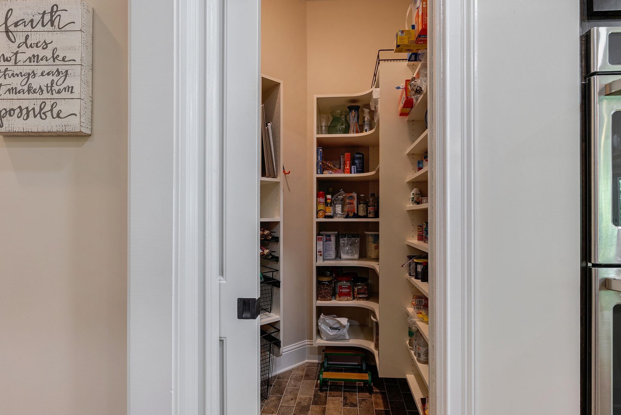 Greensboro, Georgia 30642, United States, 5 Bedrooms Bedrooms, ,5 BathroomsBathrooms,Residential,Active,80450