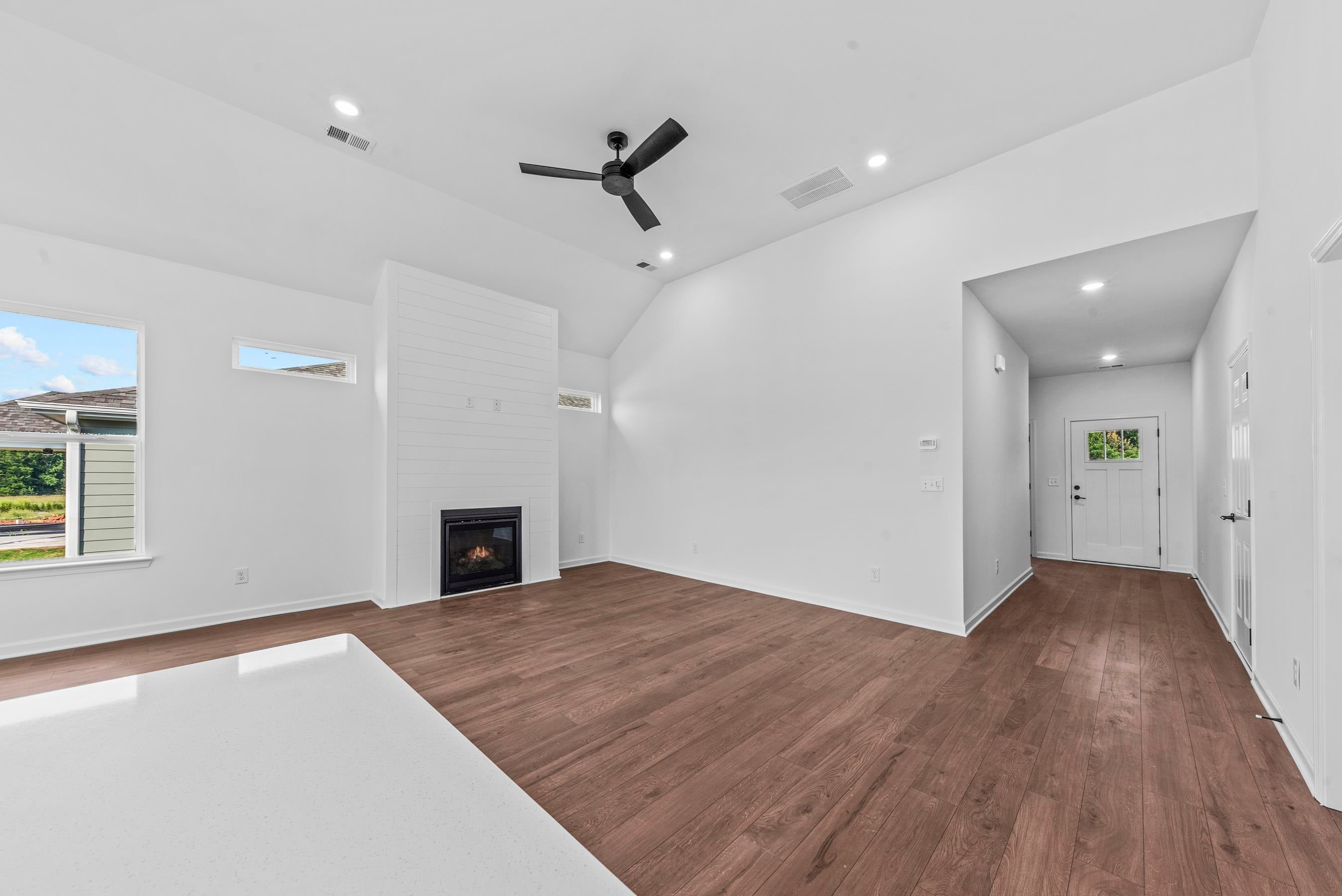 121 COTTAGE GROVE CIRCLE
