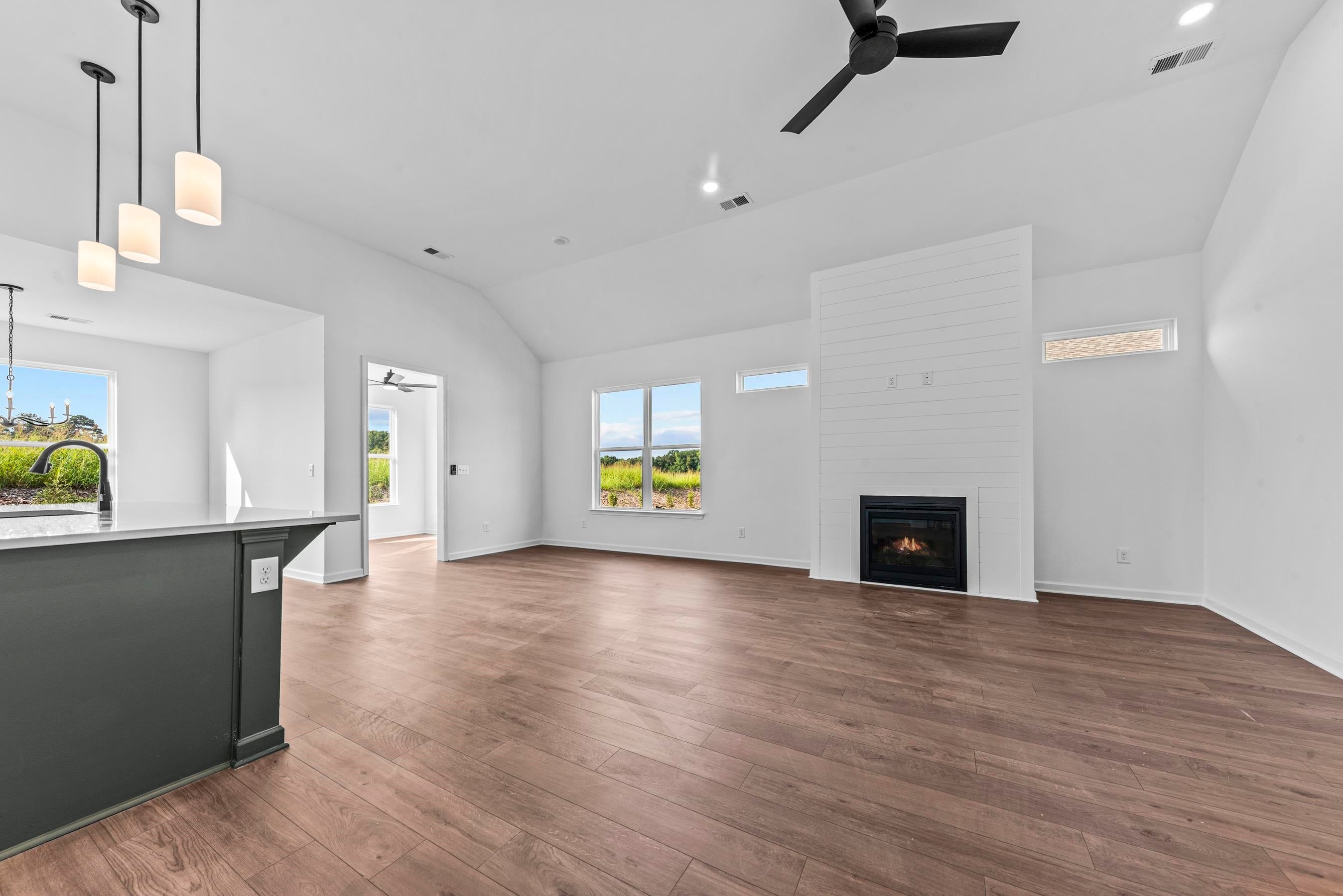 121 COTTAGE GROVE CIRCLE