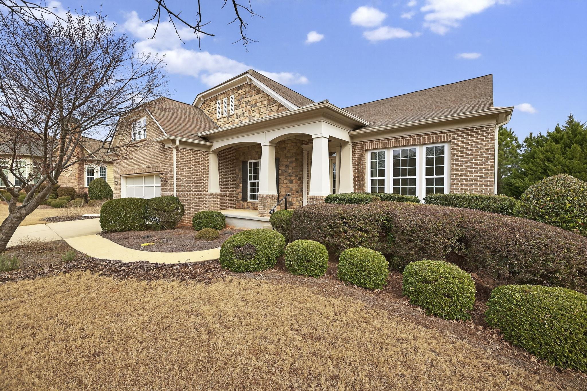 1010 OVERLOOK COVE