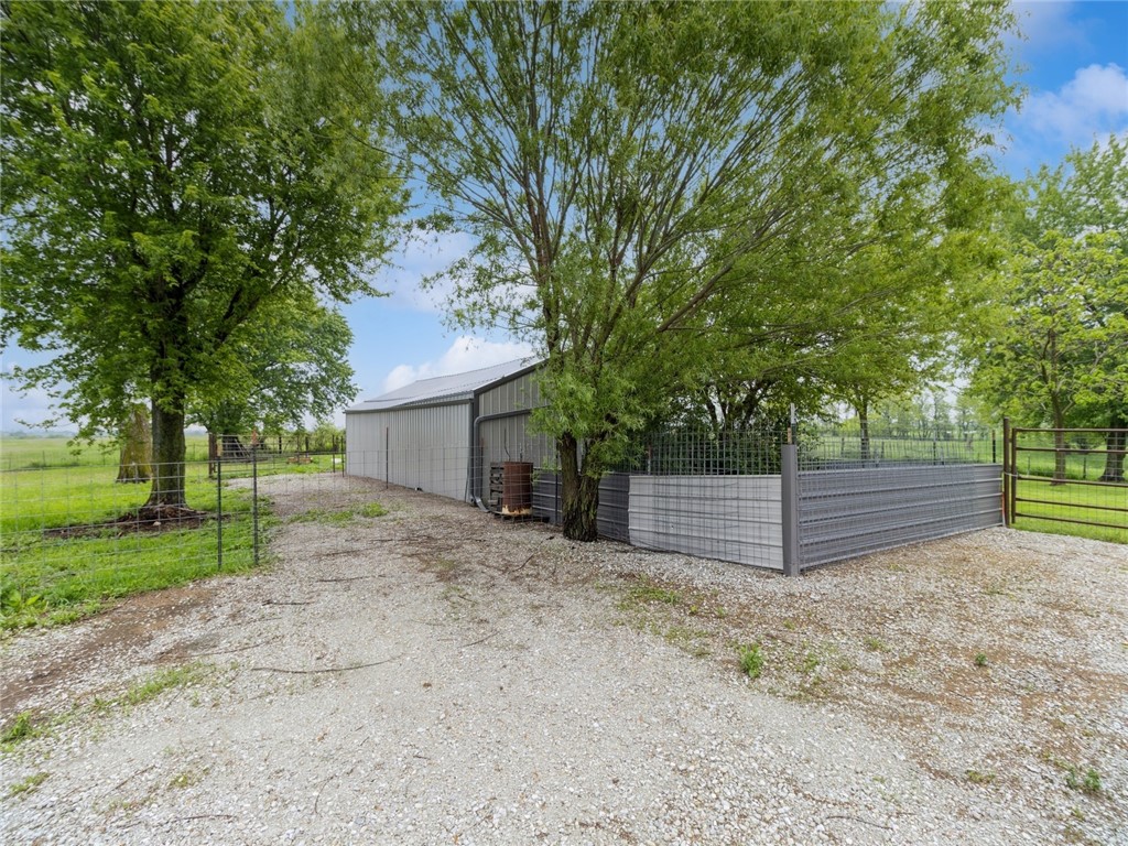 54220 235th Trail, Chariton, Iowa image 34