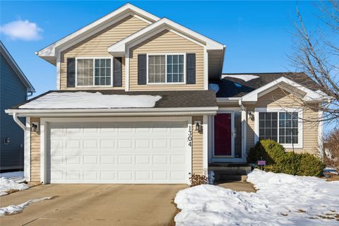 Homes For Sale - 1304 9th Avenue Place<br/> Altoona, IA 50009