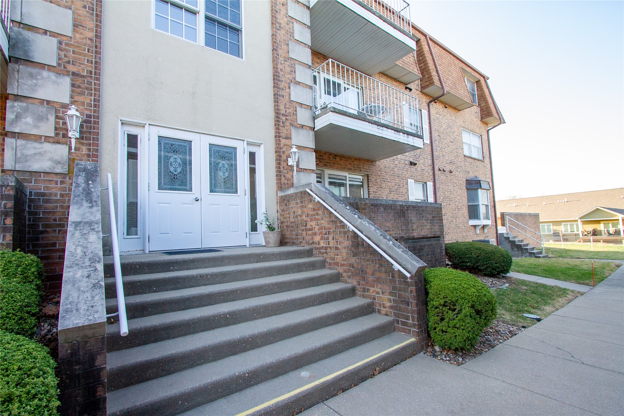 516 Lincoln Street #102, Pella, Iowa image 2