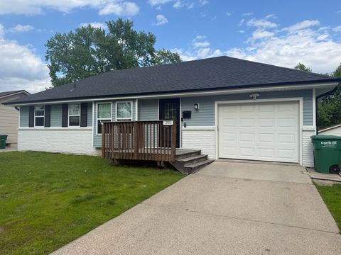 Homes For Sale - 201 NE Grant Street<br/> Ankeny, IA 50021