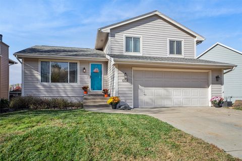 608 53rd Street West Des Moines IA 50266