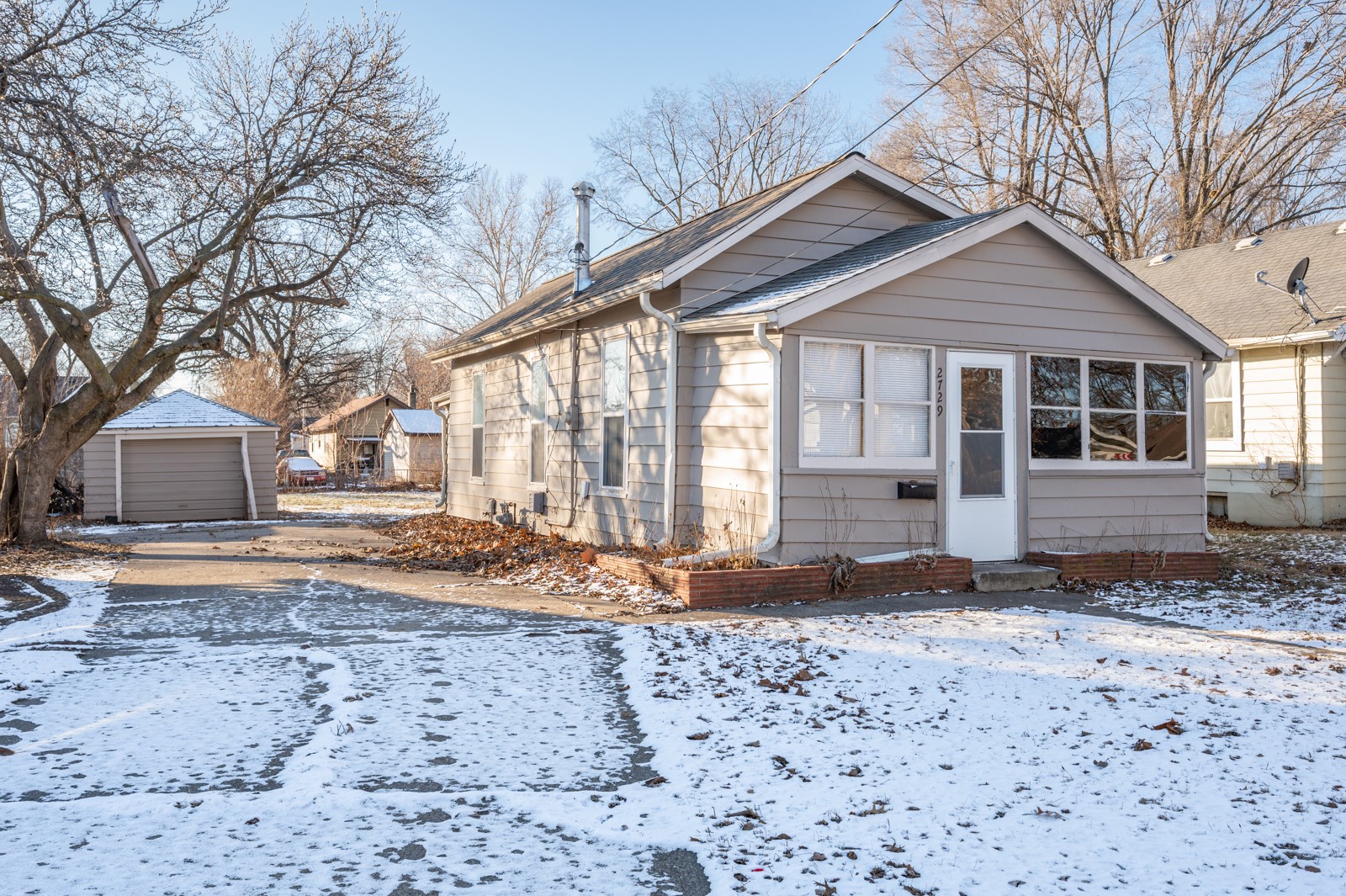 2729 E Grand Avenue, Des Moines, Iowa image 1