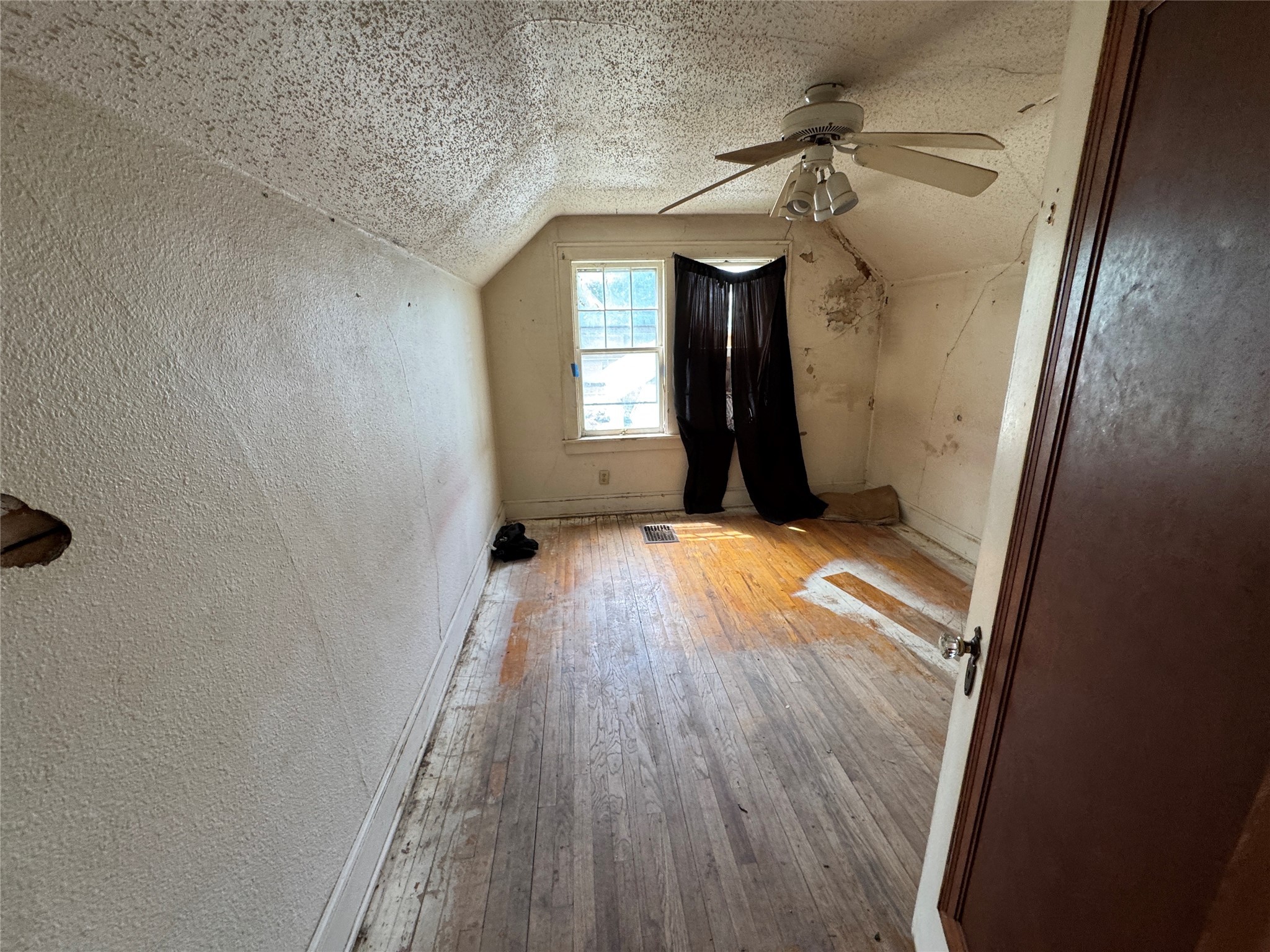 2711 Des Moines Street, Des Moines, Iowa image 2