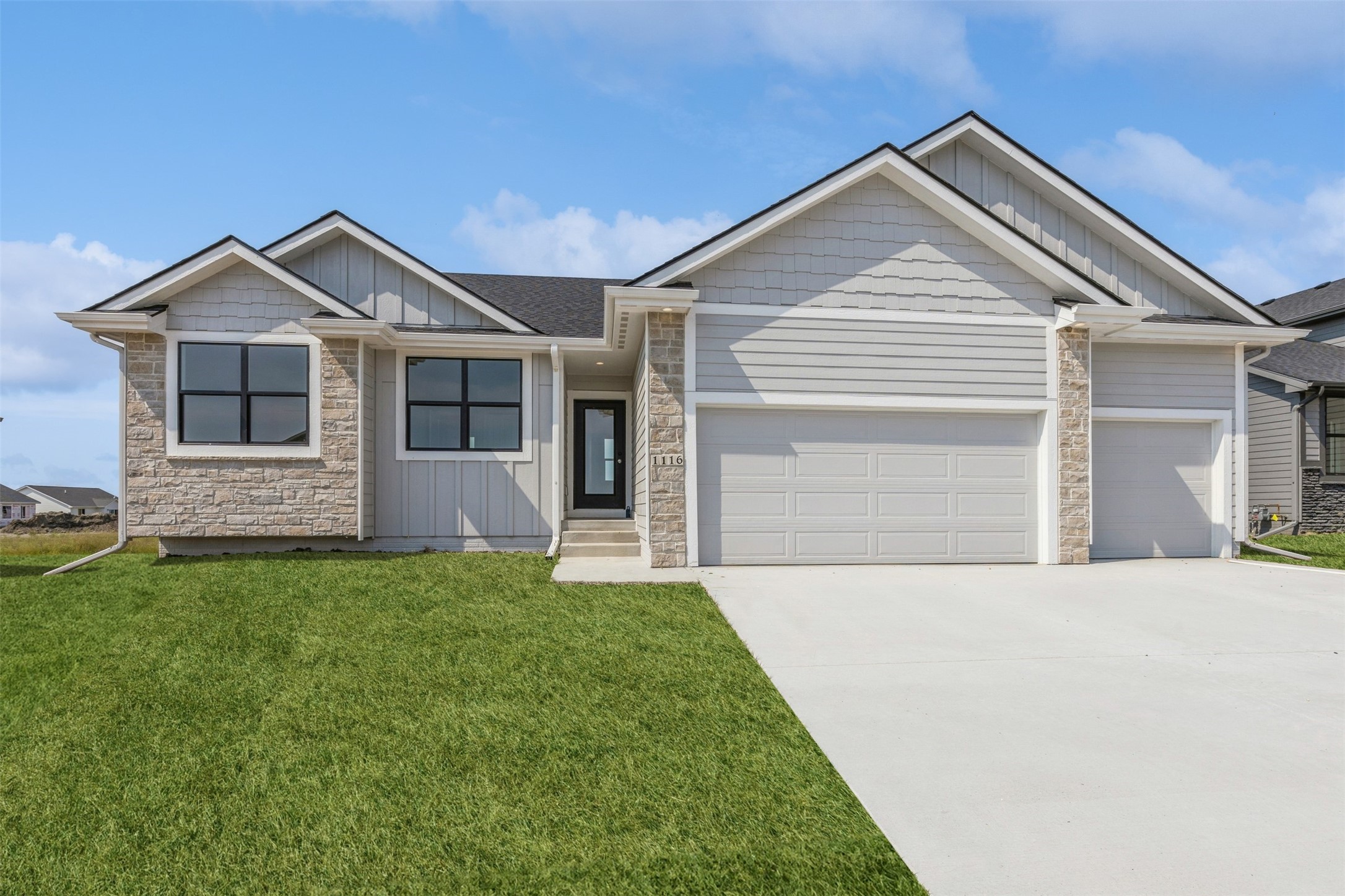 1116 Deer Ridge Drive, Bondurant, Iowa image 1