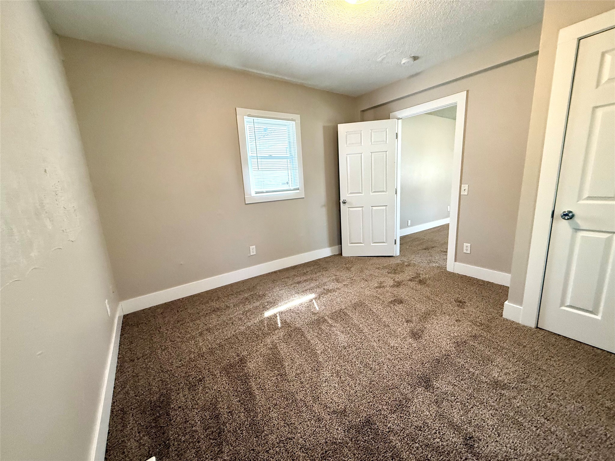 3937 E 32nd Street, Des Moines, Iowa image 12
