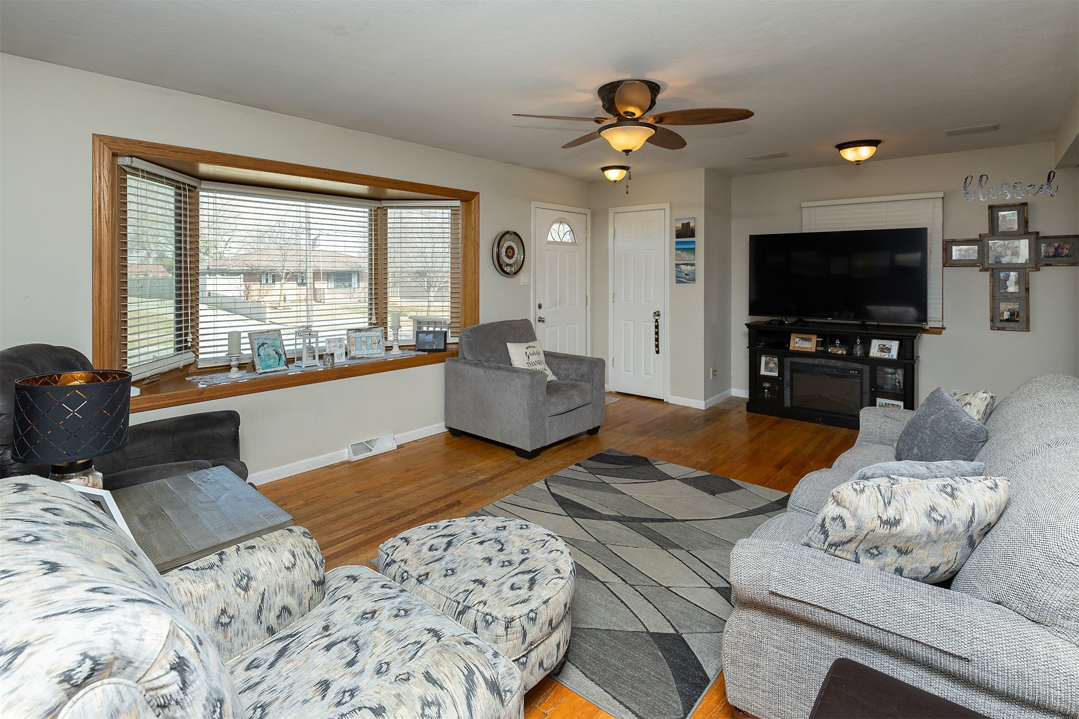5330 Josie Drive, Van Meter, Iowa image 9