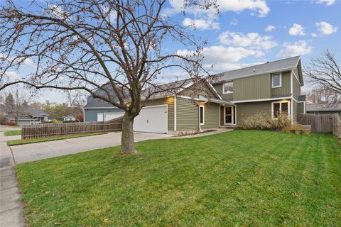 Apartment For Sale - 2516 White Oak Drive<br/> Story County, Ames, IA 50014