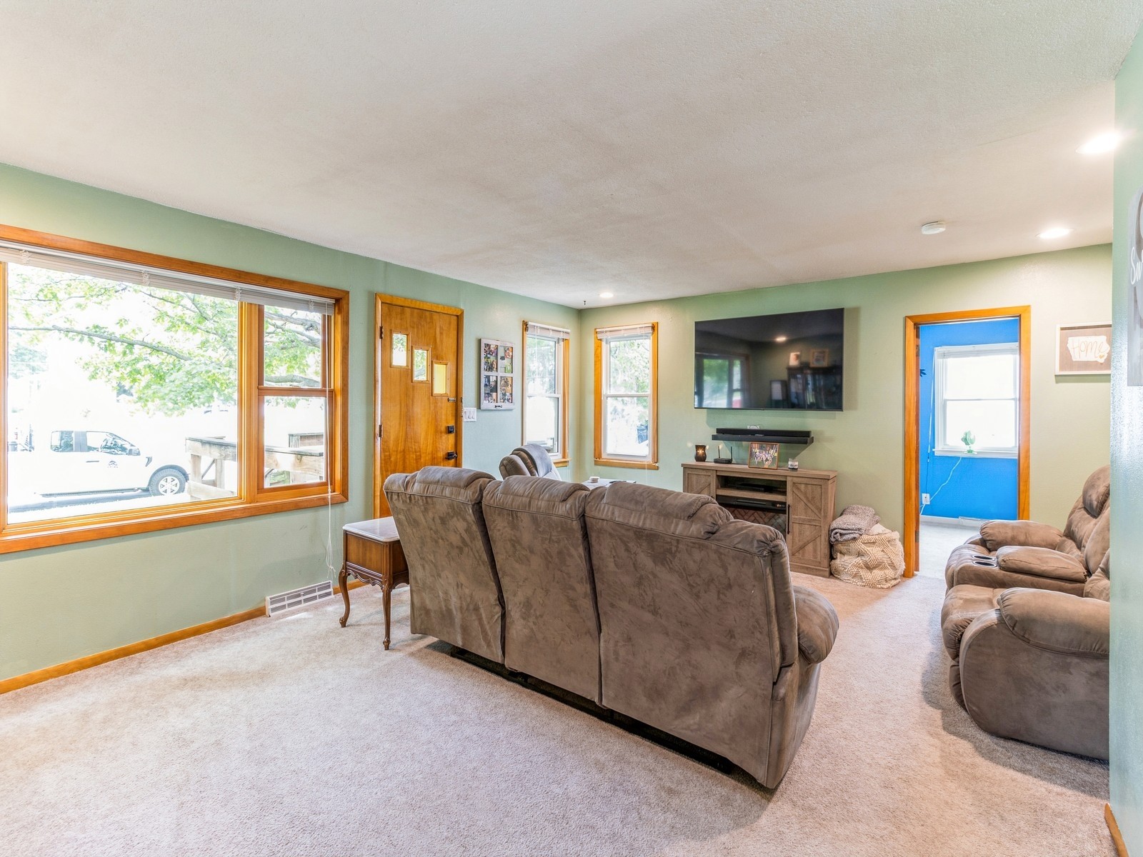 916 Elm Avenue, Story City, Iowa image 4