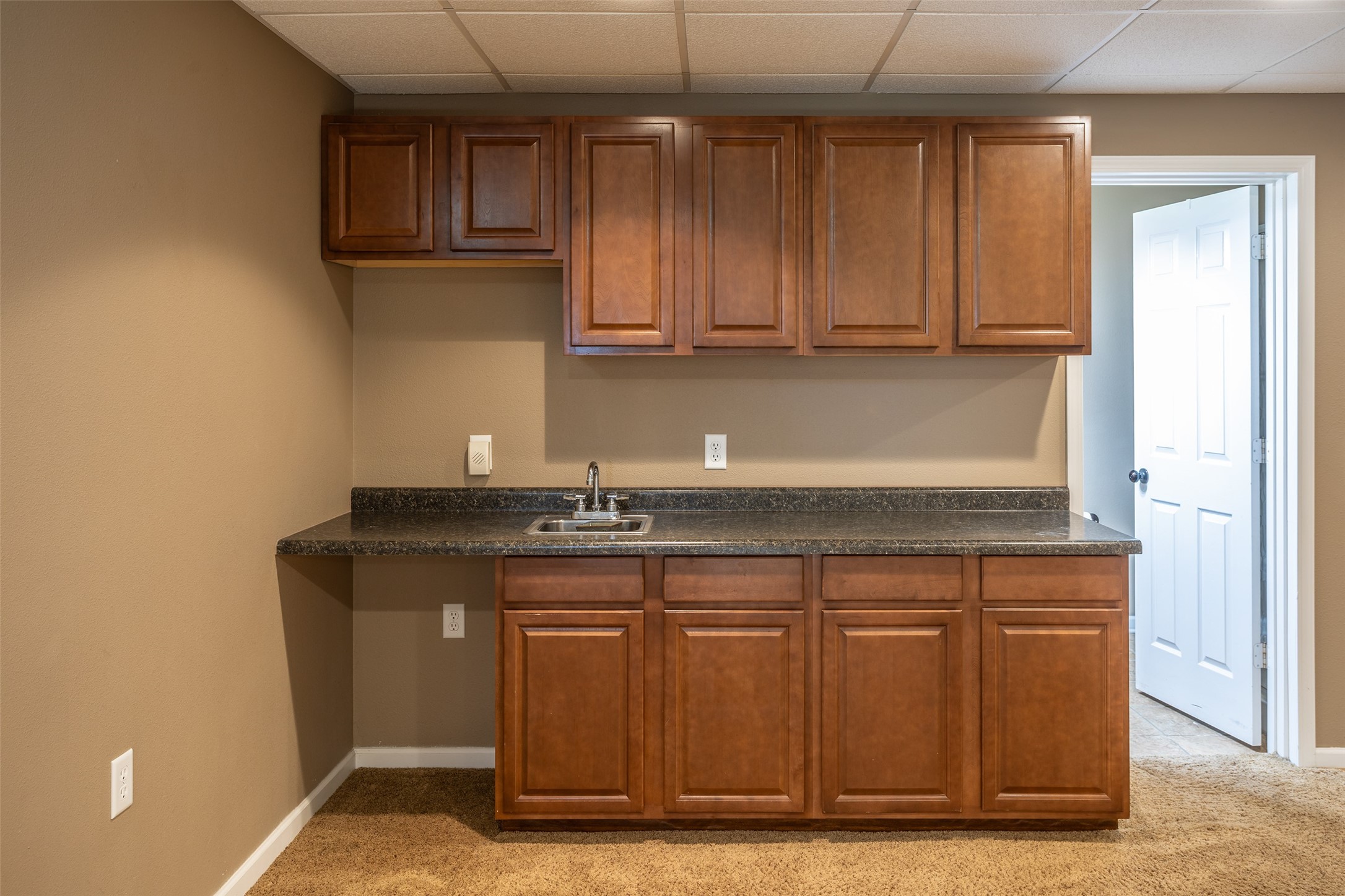 15046 Summit Drive, Clive, Iowa image 24