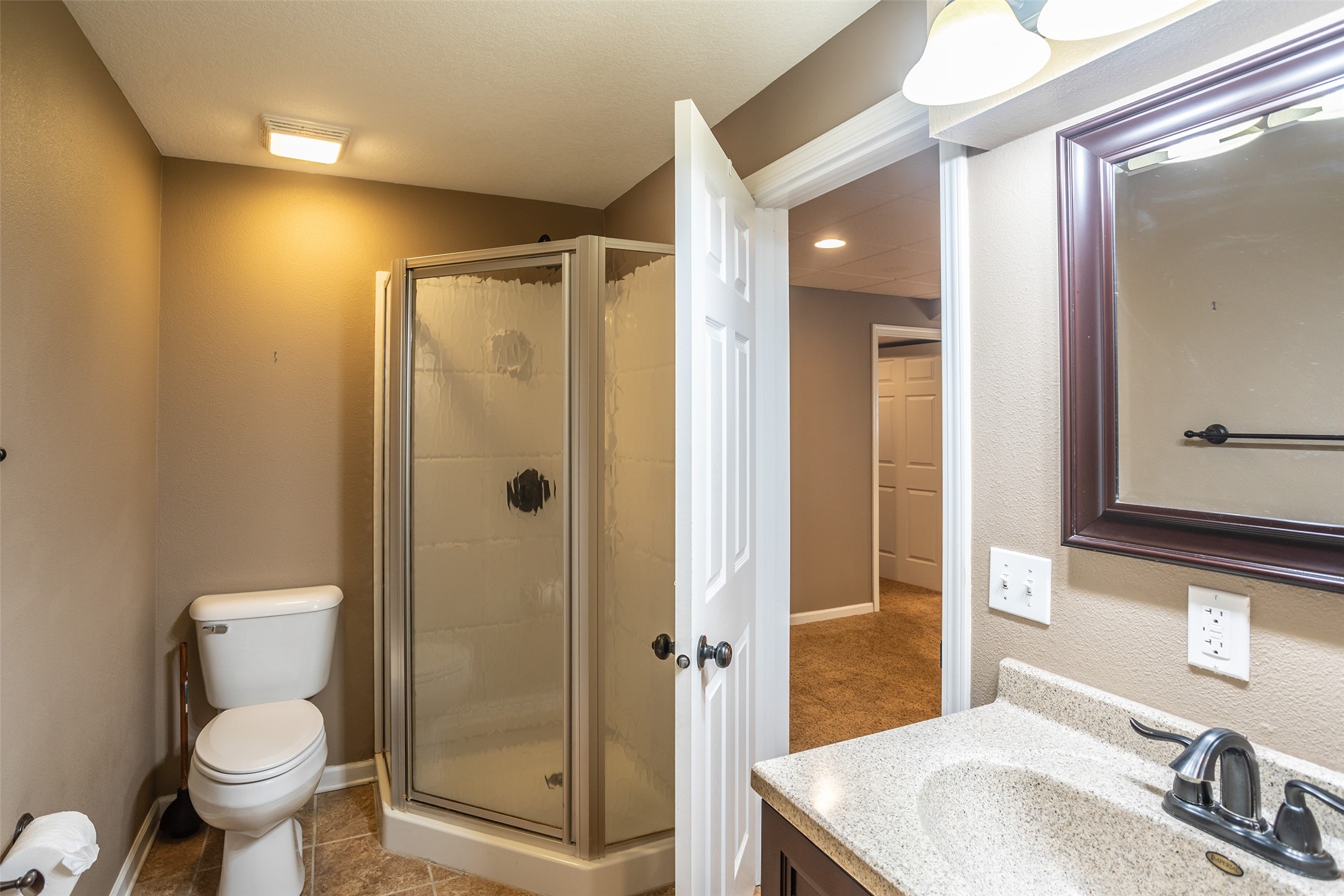 15046 Summit Drive, Clive, Iowa image 29
