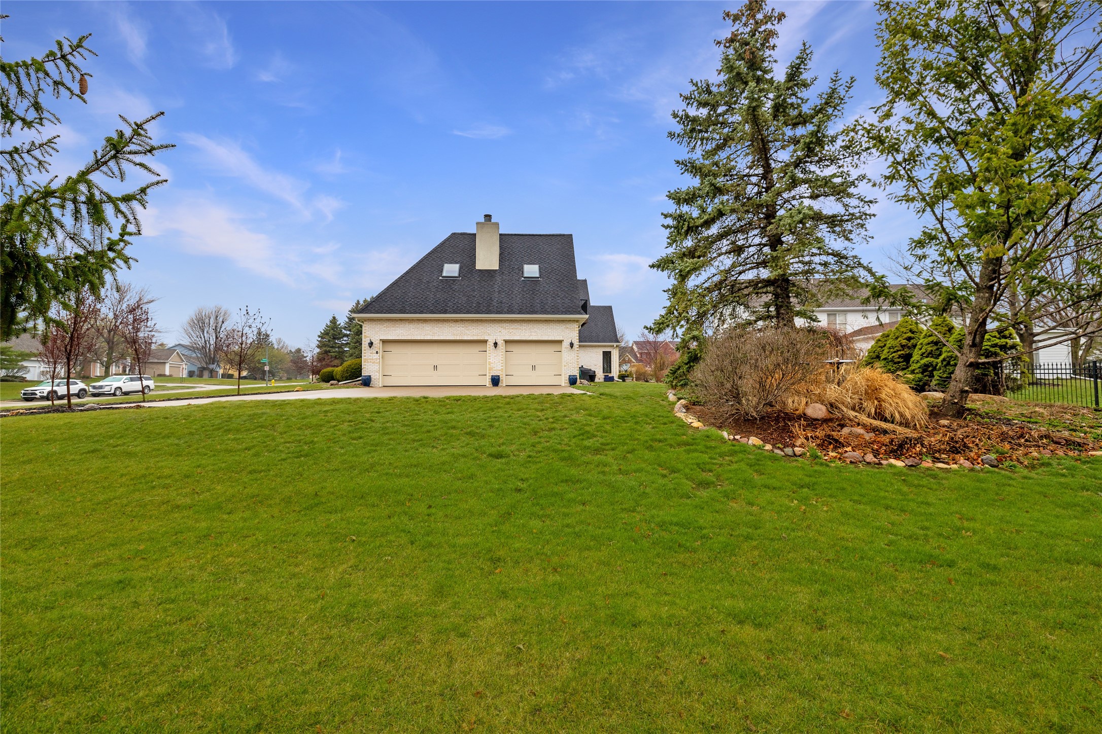 13953 Lake Shore Drive, Clive, Iowa image 32