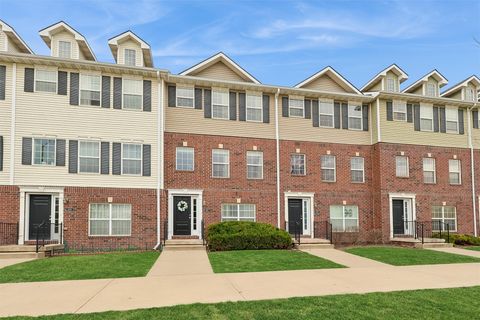 Condo For Sale - 6913 Jack London Drive<br/> Johnston, IA 50131