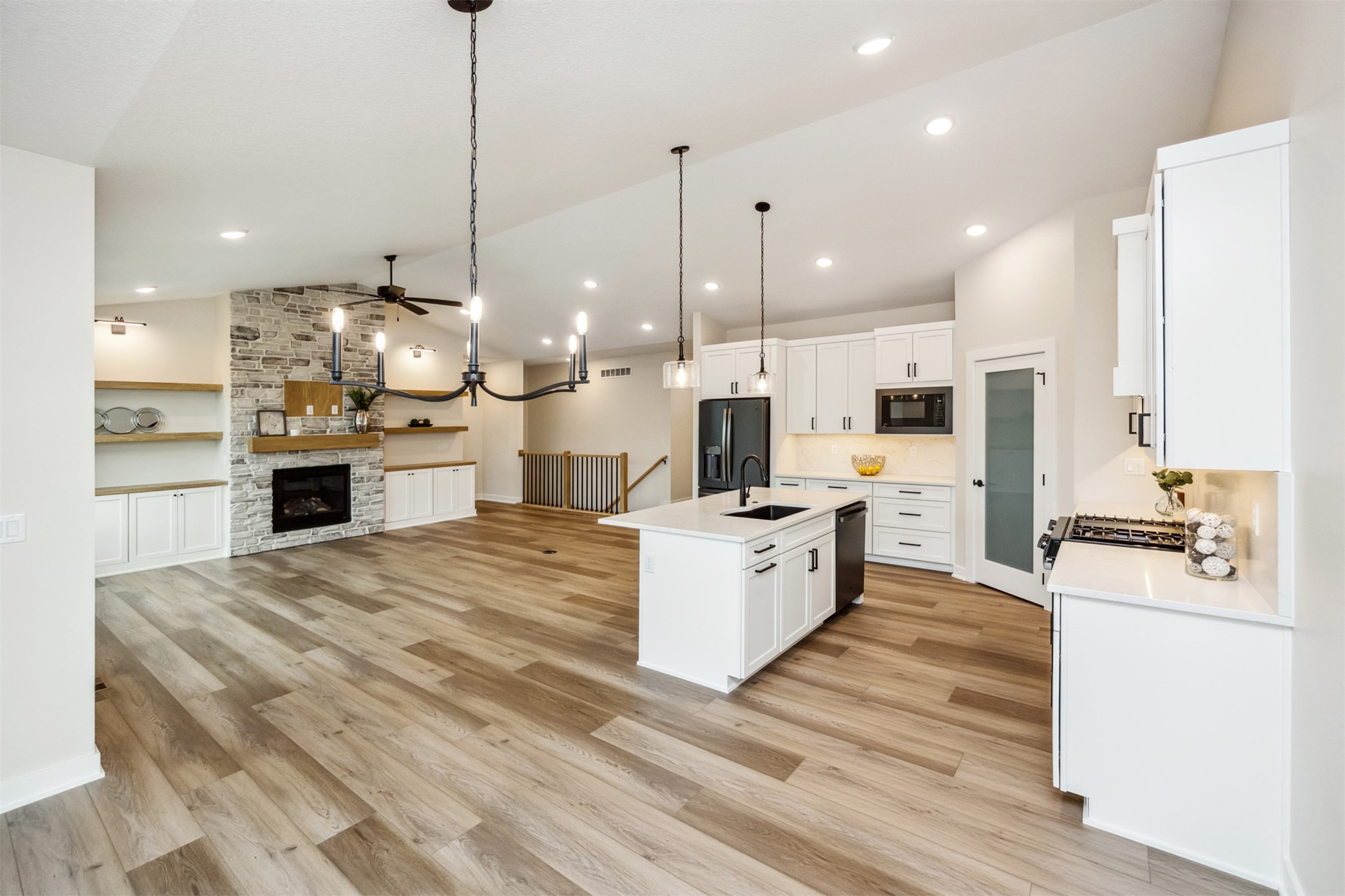 18258 Hidden Knoll, Clive, Iowa image 3