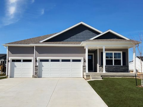 Homes For Sale - 1111 2nd Street<br/> Altoona, IA 50009
