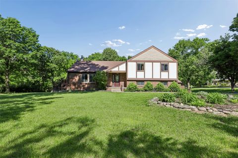 Homes For Sale - 33066 Walnut Place<br/> Waukee, IA 50263