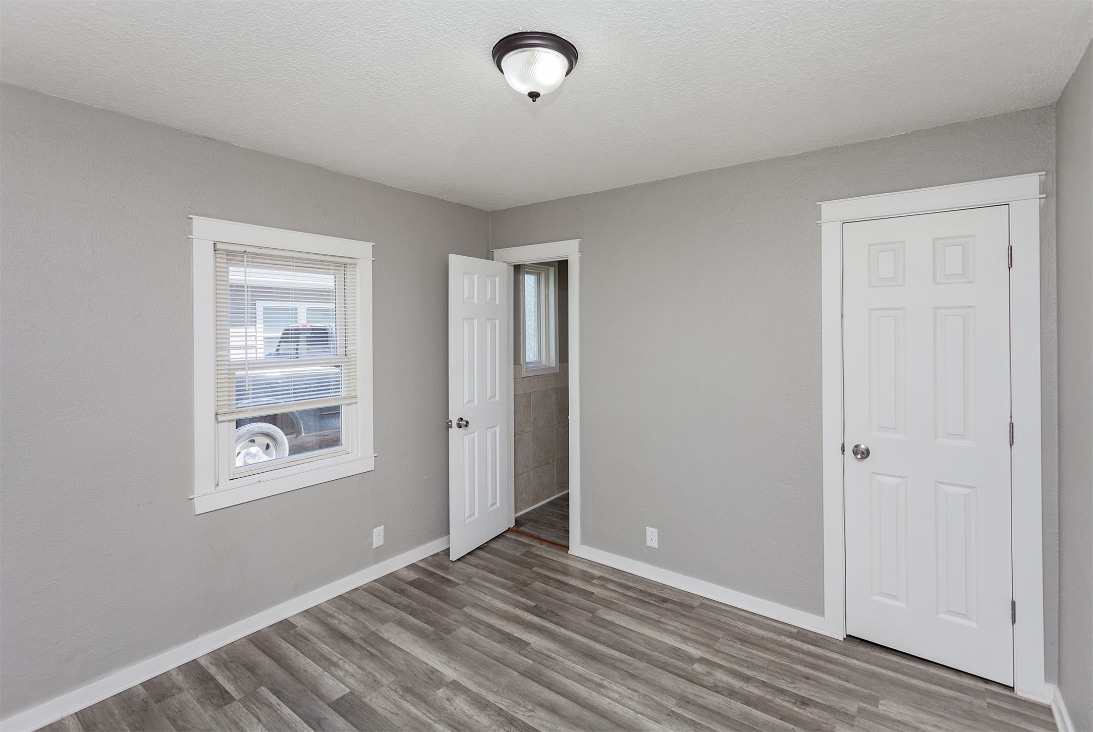 1915 E 22nd Street, Des Moines, Iowa image 12