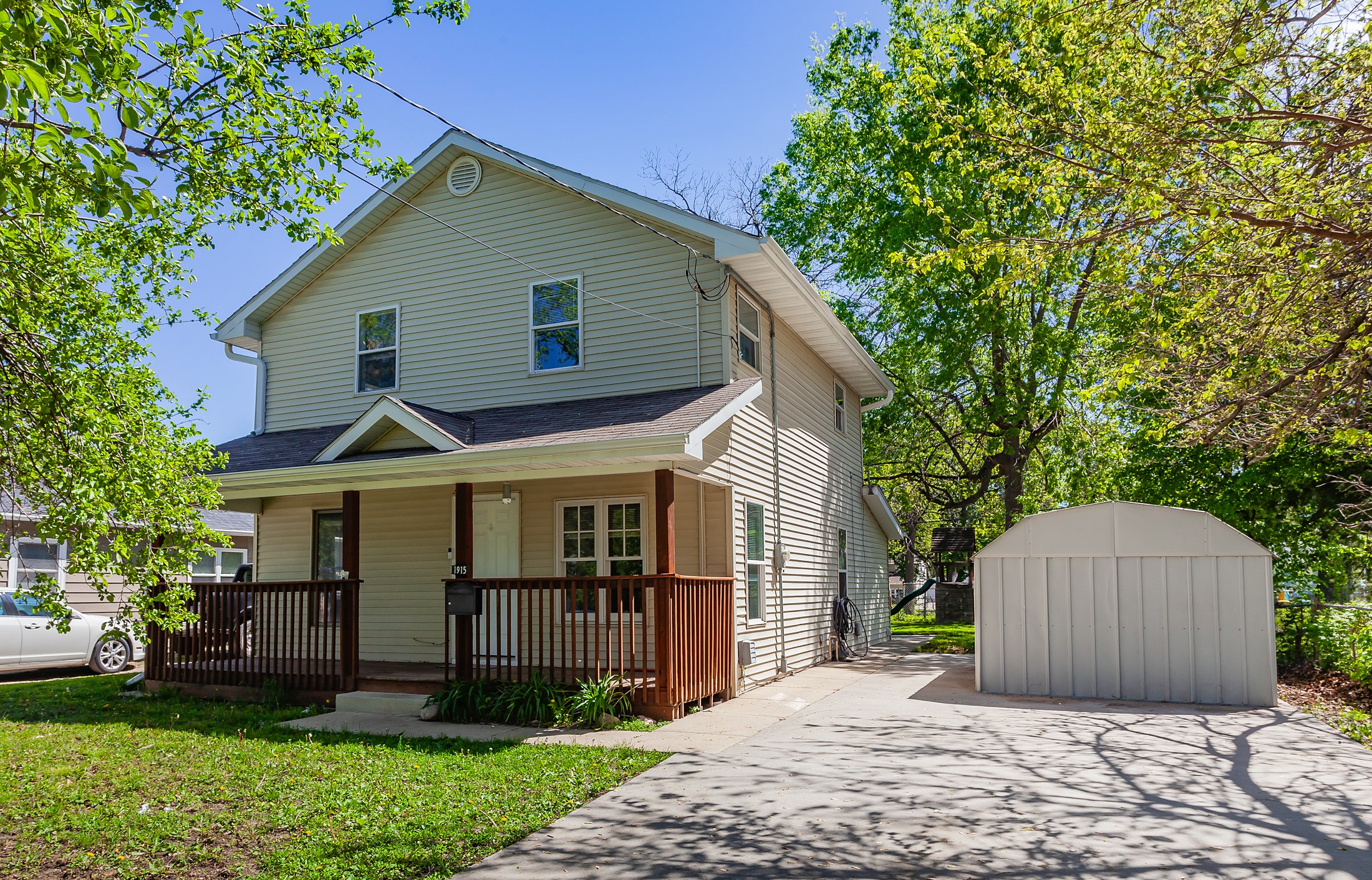 1915 E 22nd Street, Des Moines, Iowa image 1