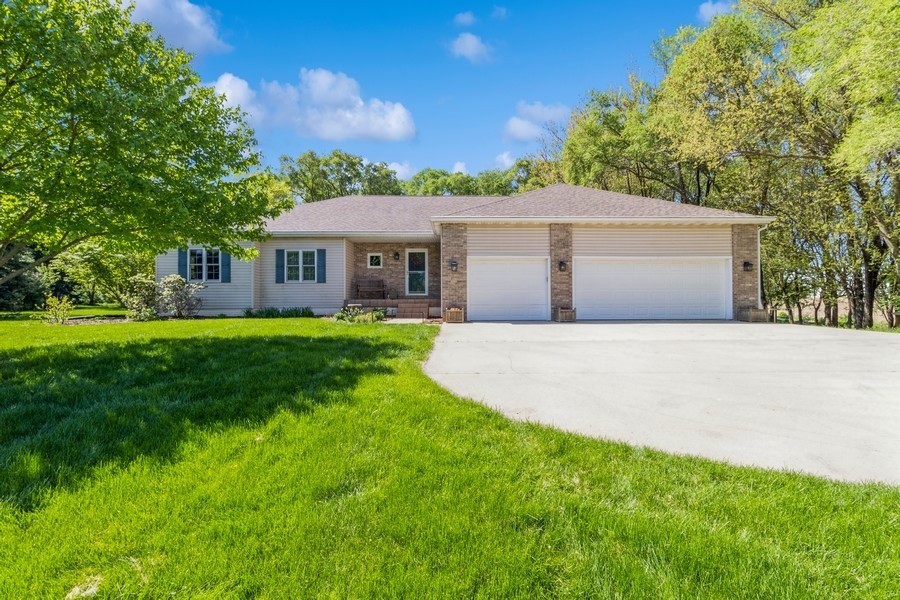 8022 NW 28th Lane, Ankeny, Iowa image 1