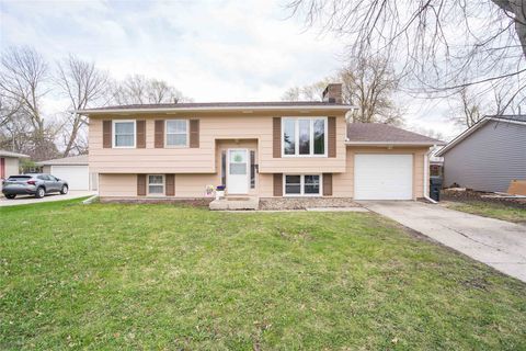Homes For Sale - 1002 Yuma Avenue<br/> Ames, IA 50014
