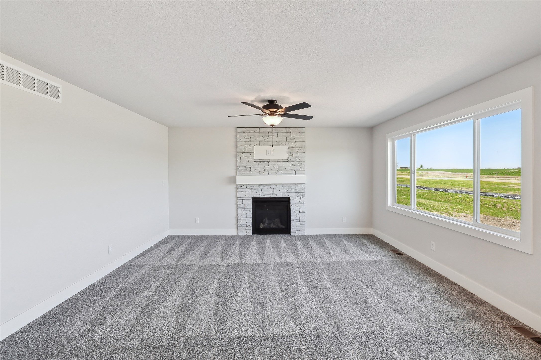 2208 White Oak Lane, Granger, Iowa image 6