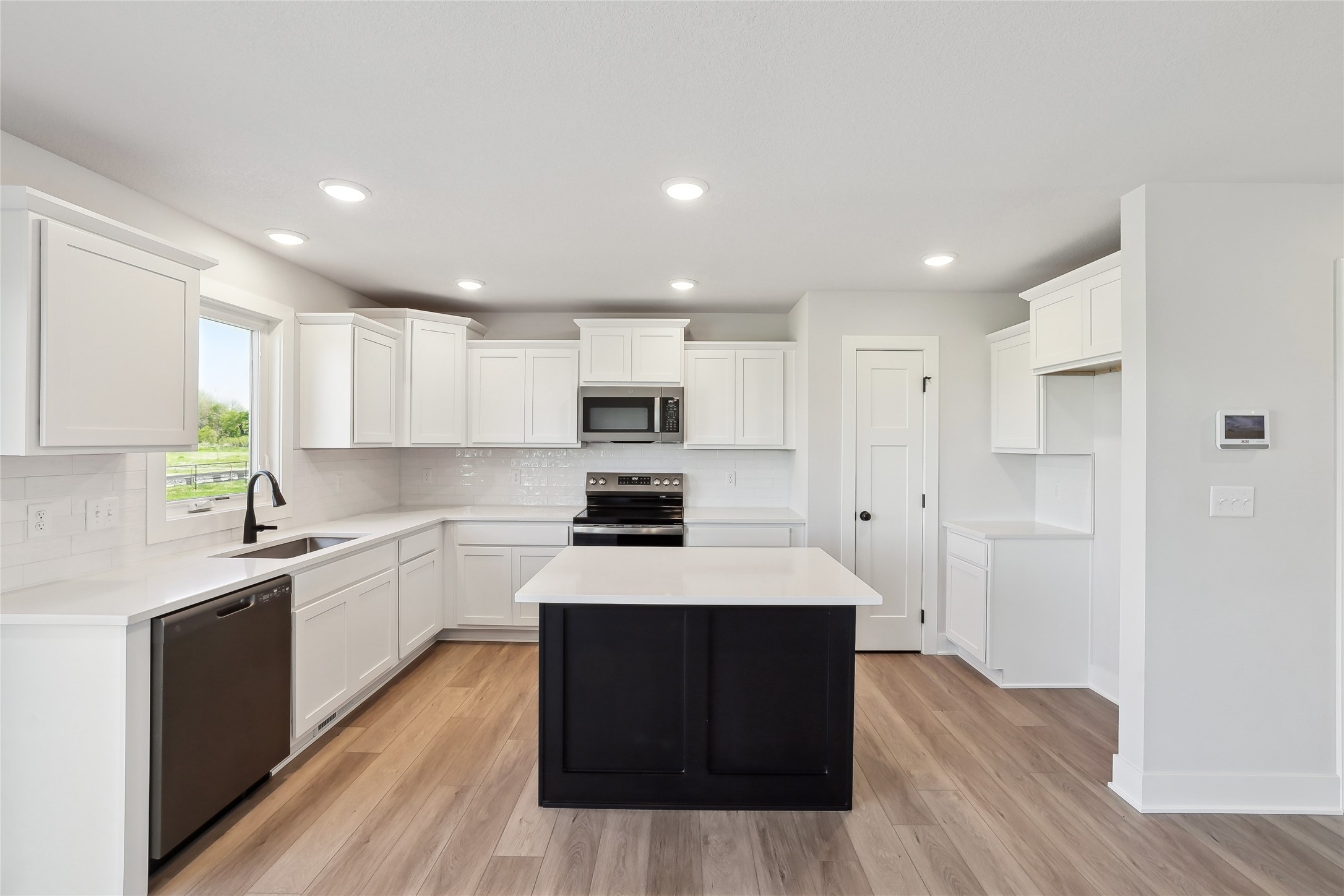 2208 White Oak Lane, Granger, Iowa image 3