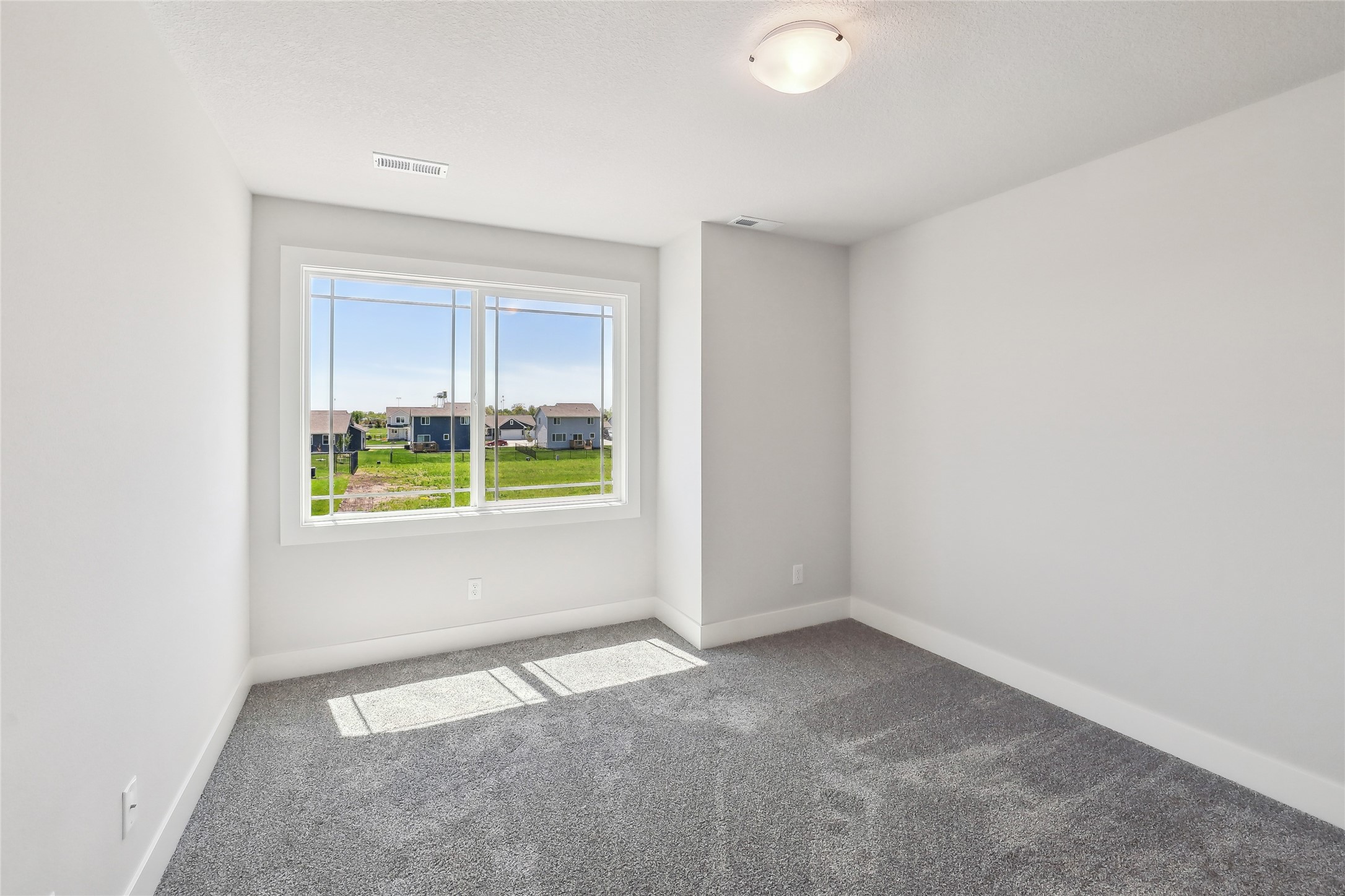 2208 White Oak Lane, Granger, Iowa image 12