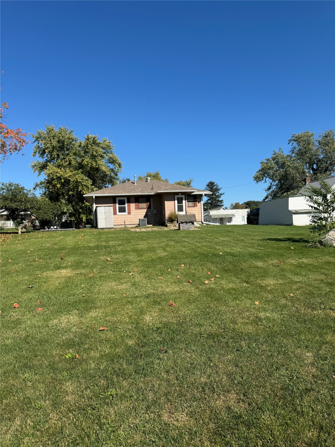 408 E Benton Street, Winterset, Iowa image 9