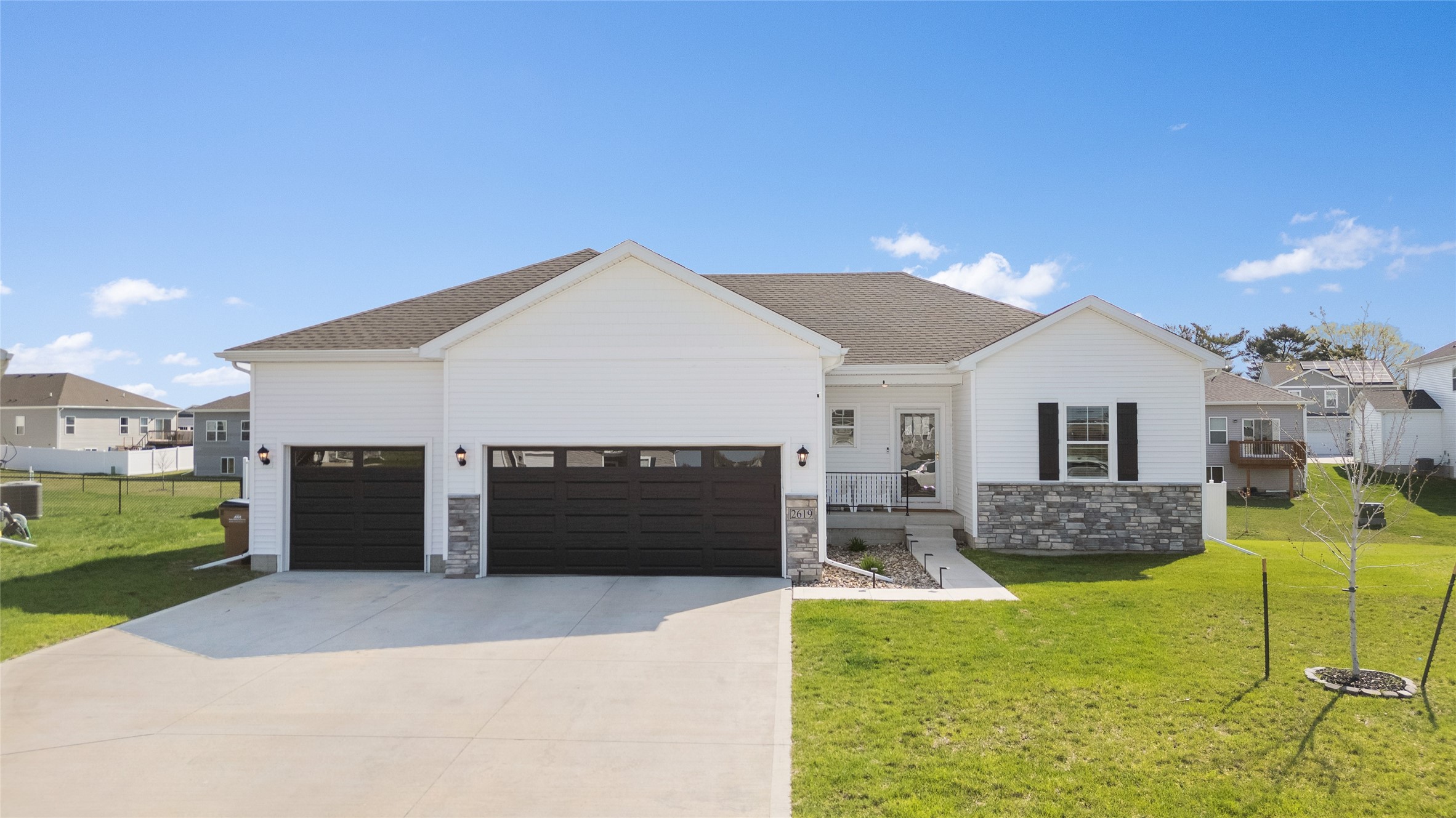 2619 Spring Court, Altoona, Iowa image 1