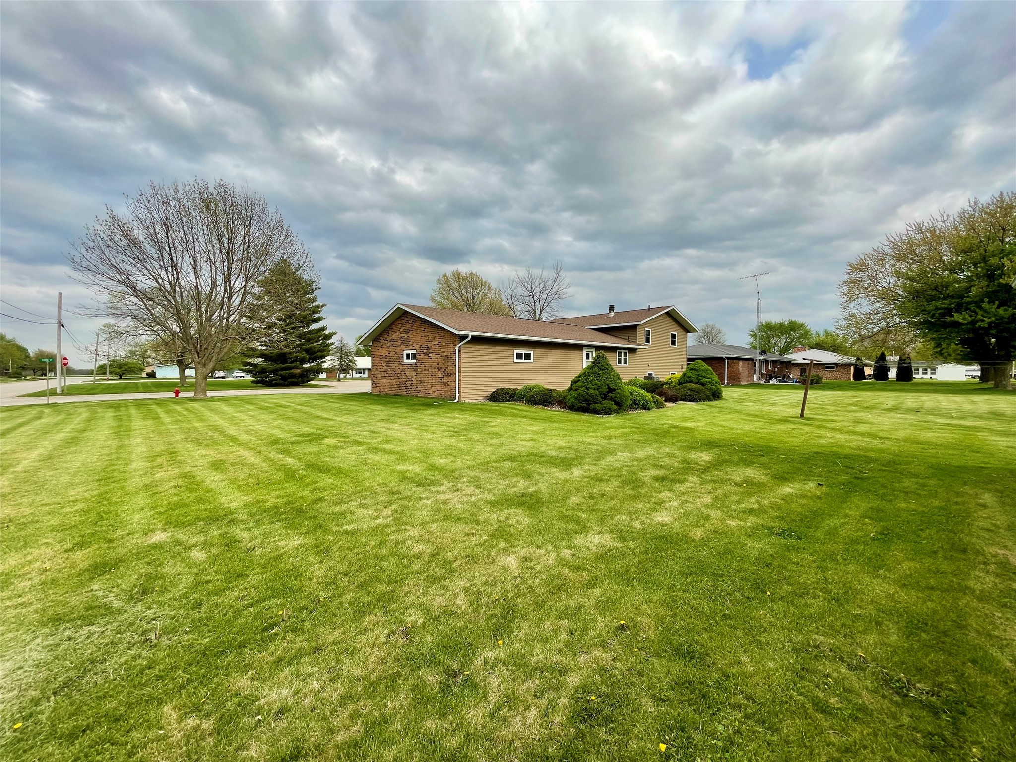 612 6th Street, West Point, Iowa image 8