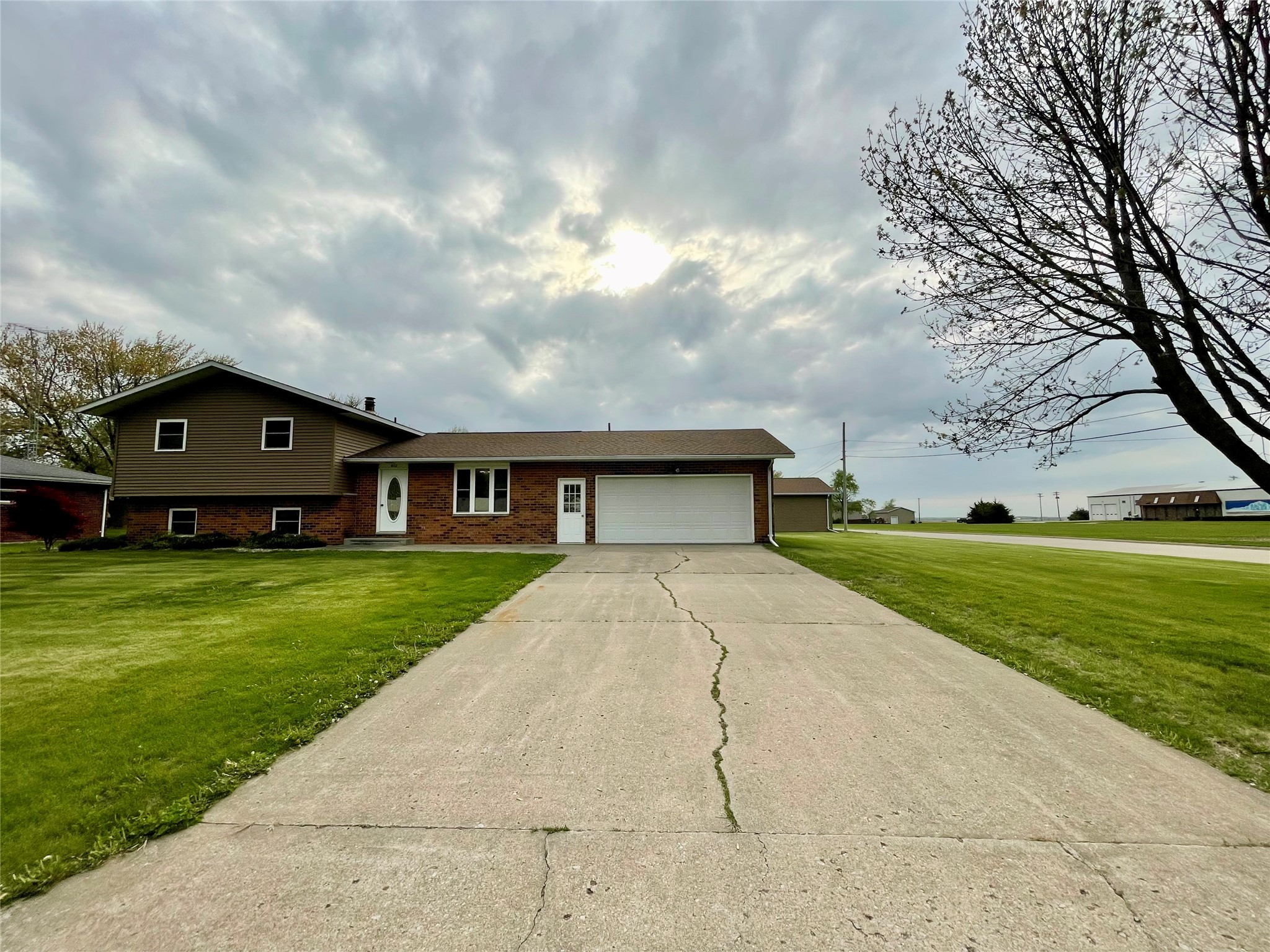 612 6th Street, West Point, Iowa image 1