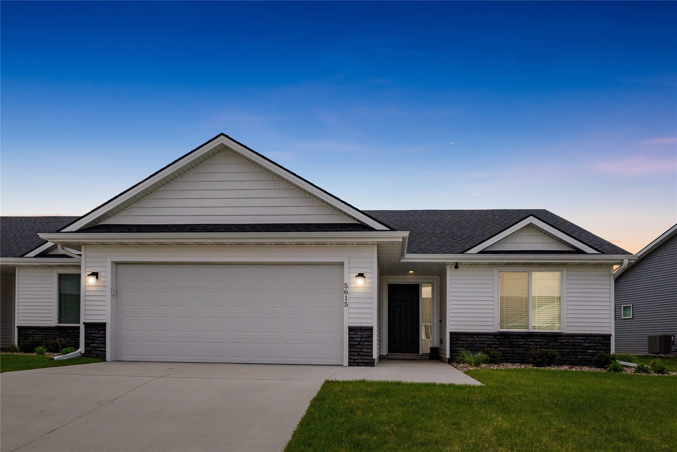5615 NE Creek Ridge Drive, Ankeny, Iowa image 1