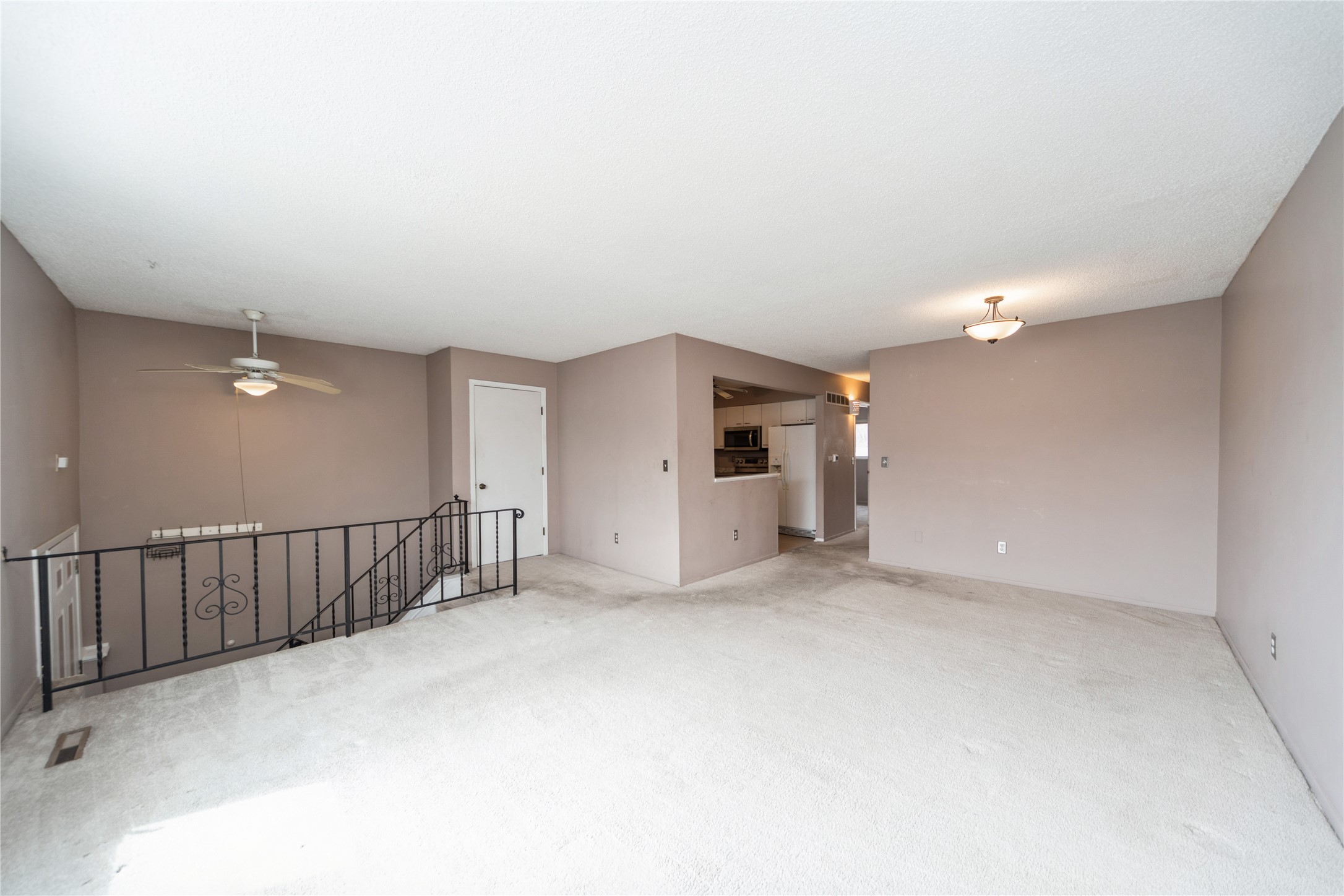 6750 School Street #1403, Windsor Heights, Iowa image 3